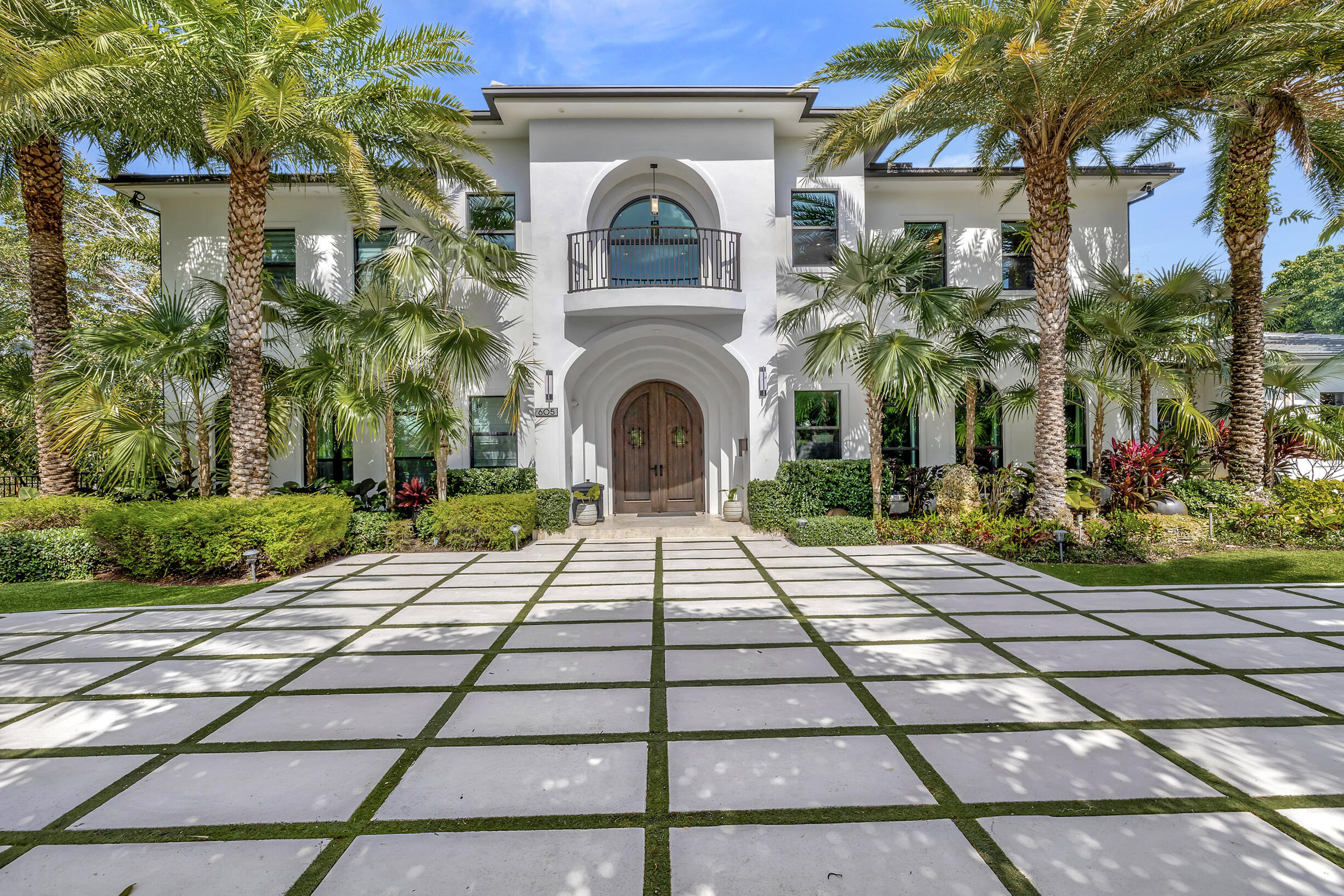 S/D OF 8-46-43 - Residential