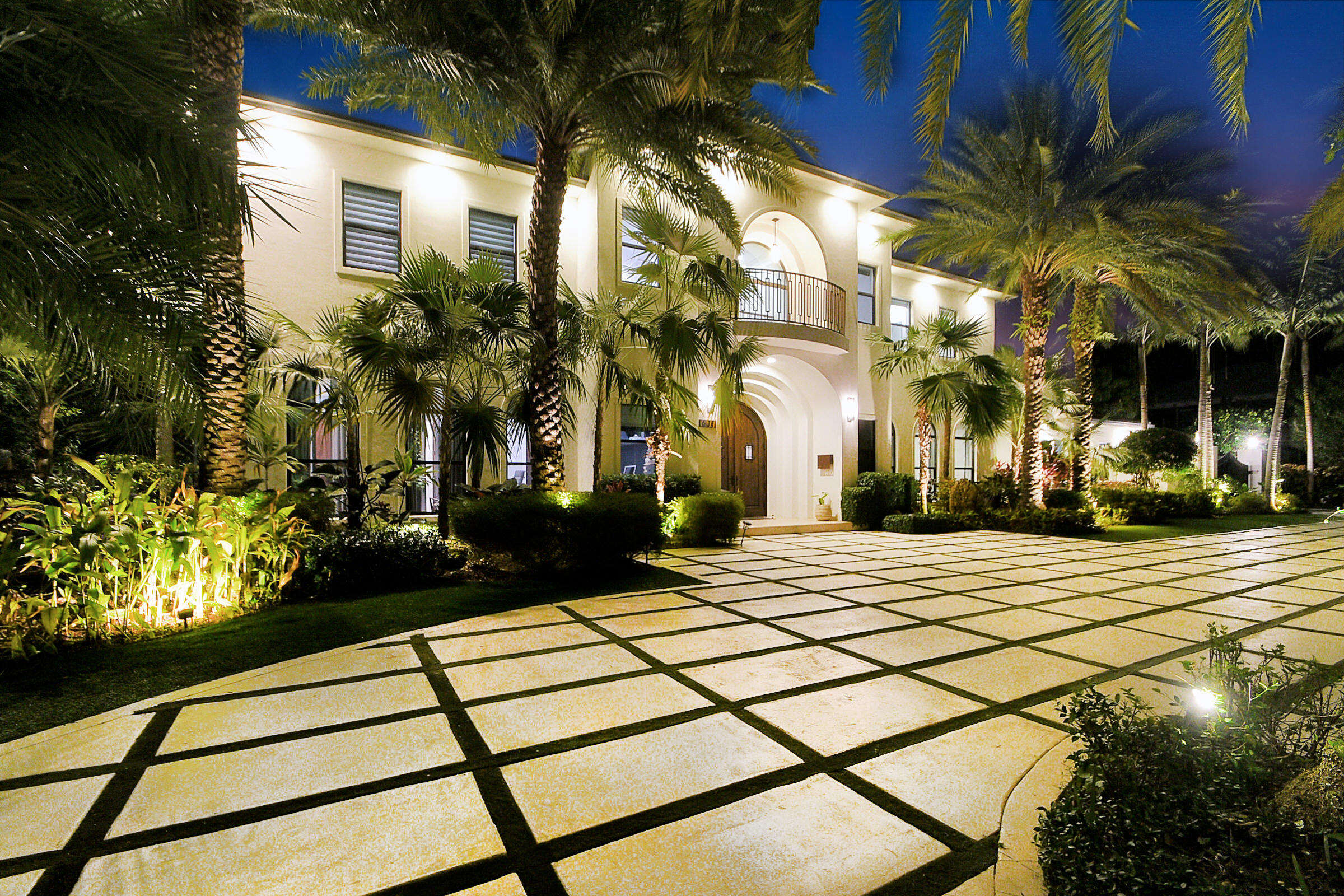 S/D OF 8-46-43 - Residential