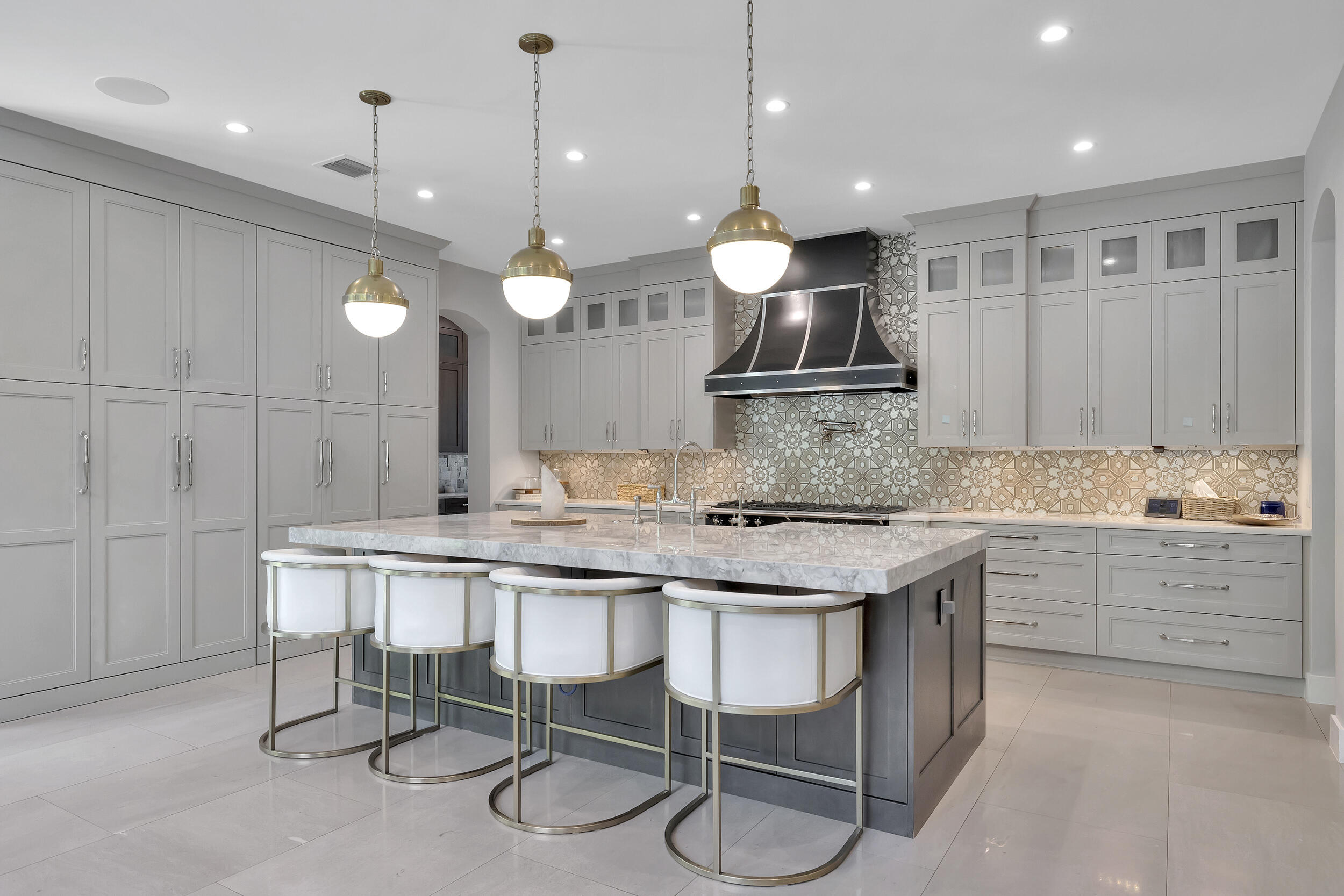 S/D OF 8-46-43 - Residential