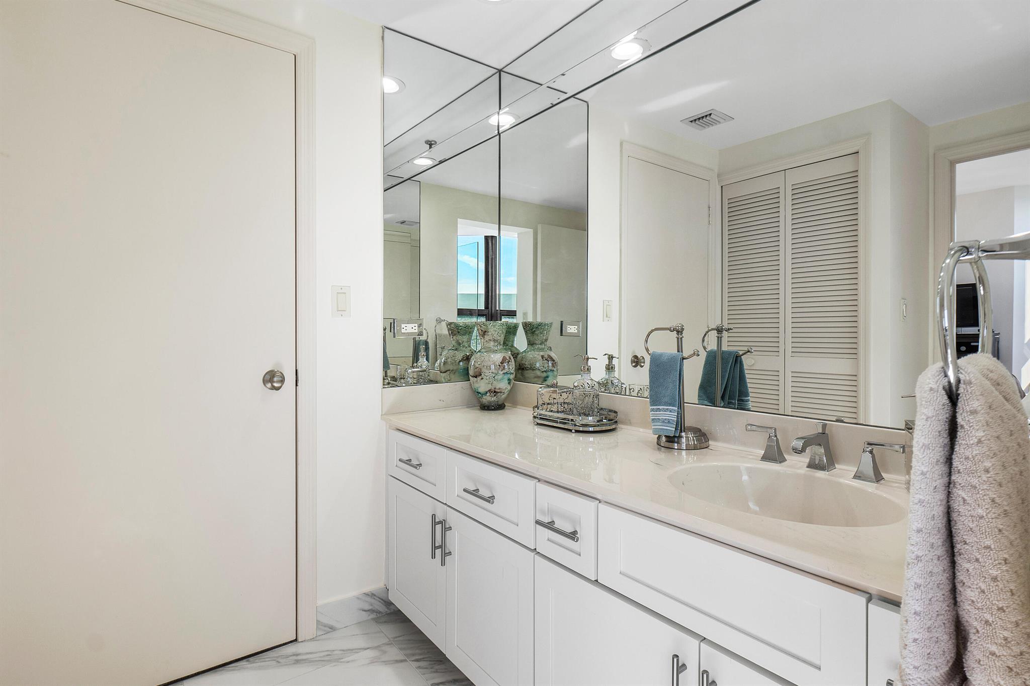 THIRTY ONE TWENTY CONDO - Residential