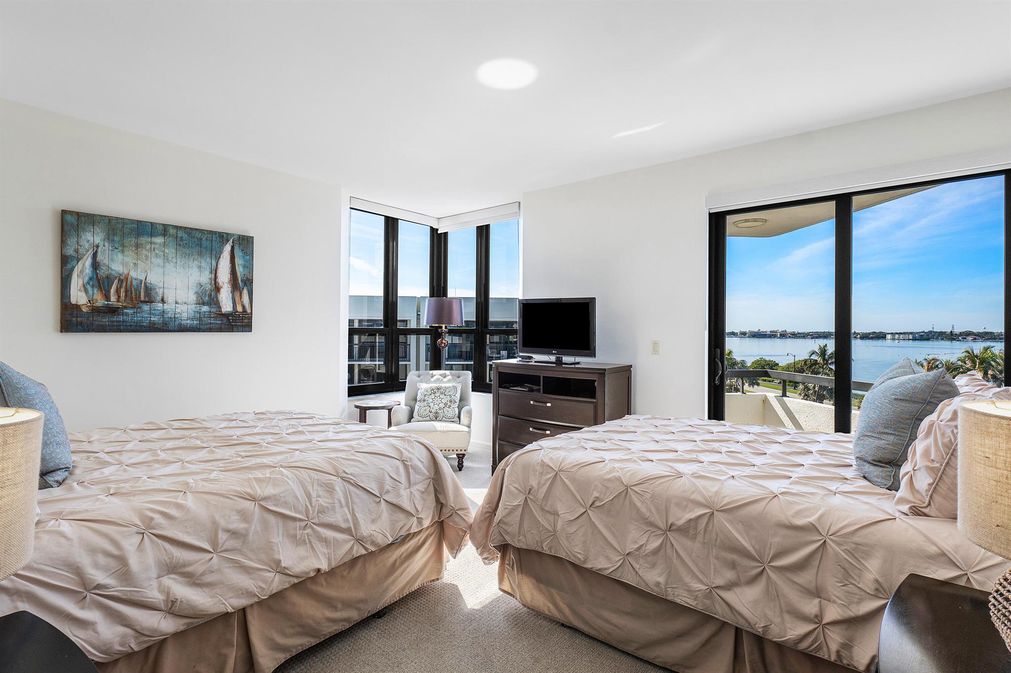 THIRTY ONE TWENTY CONDO - Residential