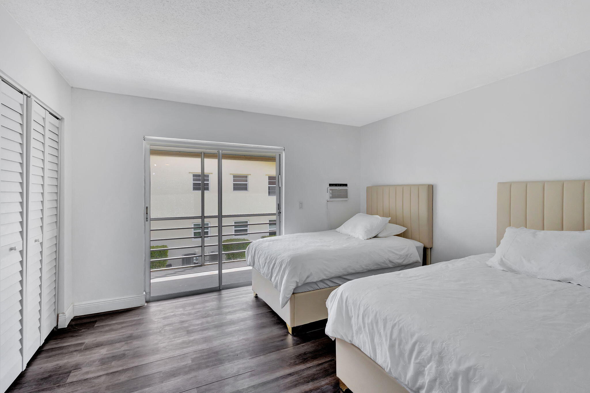 CENTURY VILLAGE SHEFFIELD CONDOS A TO Q - Residential