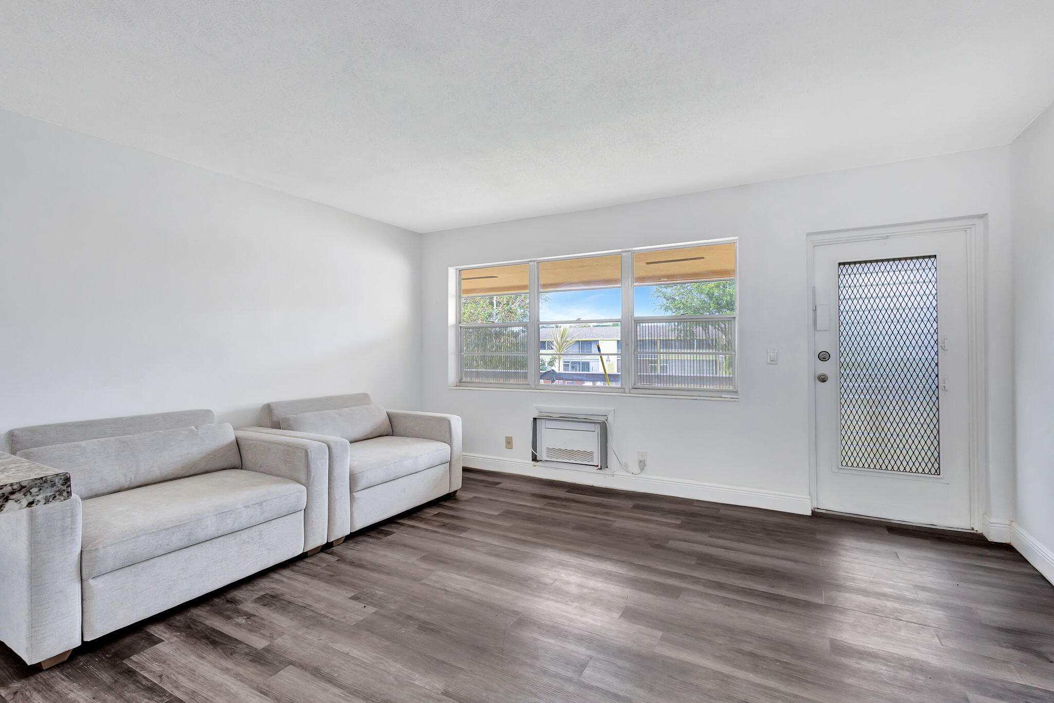 CENTURY VILLAGE SHEFFIELD CONDOS A TO Q - Residential