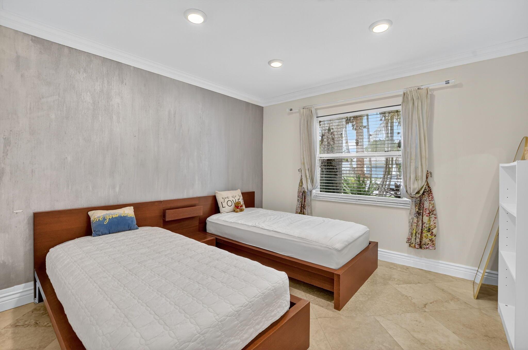 HOLIDAY CITY AT BOCA RATO - Residential Lease