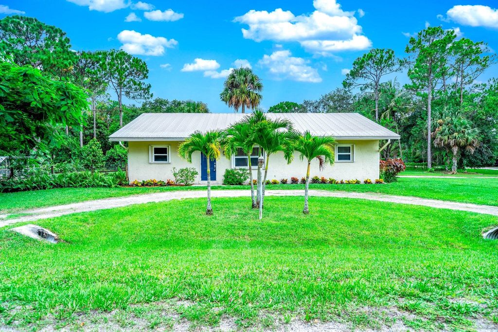 Photo of 17430 128th Trail Trail N, Jupiter, FL 33478 (MLS # R11000695)