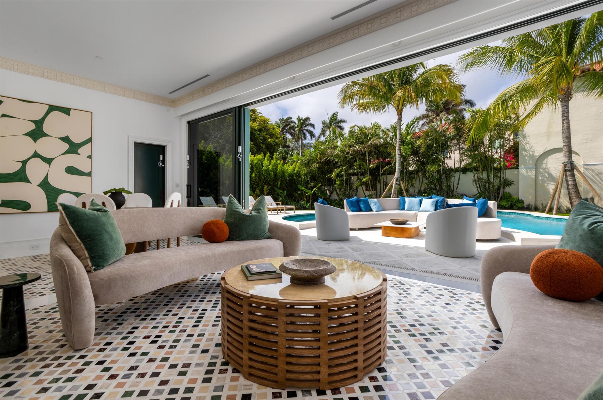 PHIPPS PLAZA - Residential