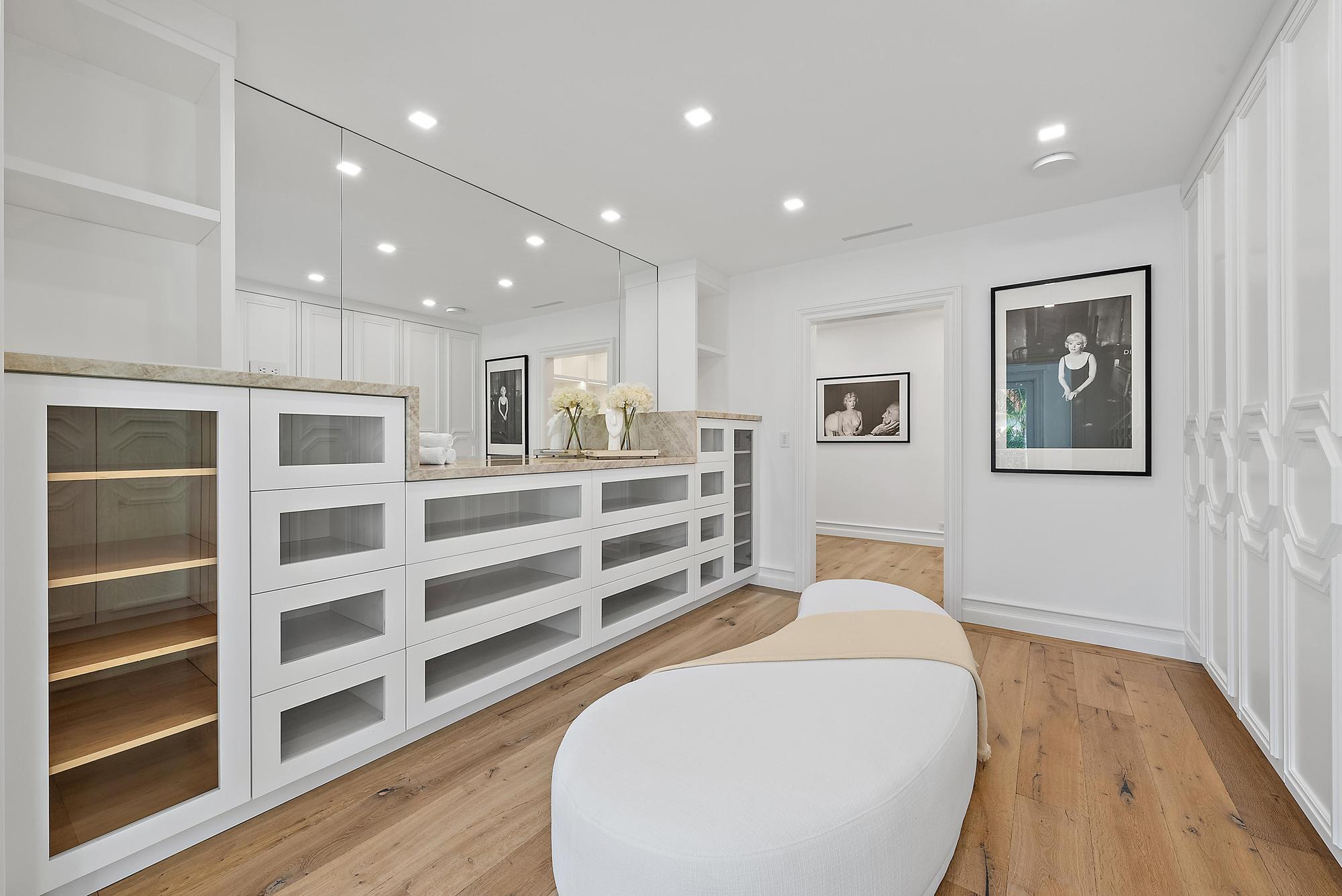 PHIPPS PLAZA - Residential