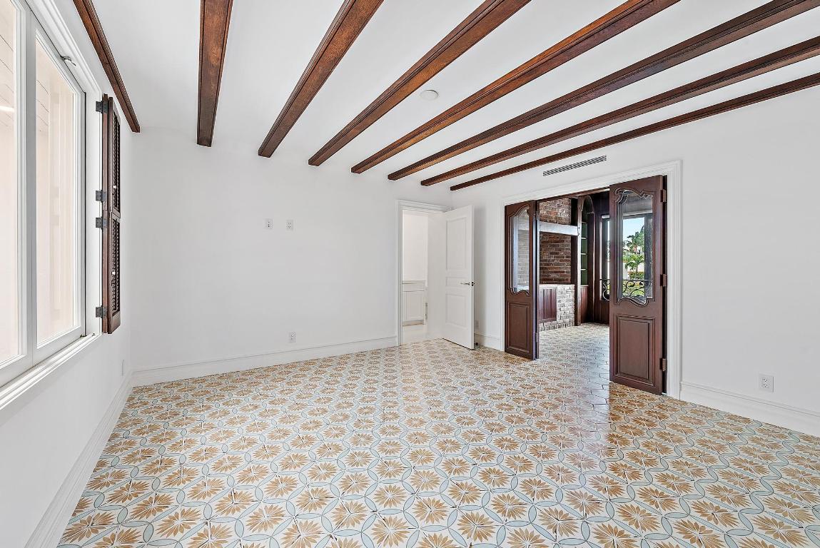 PHIPPS PLAZA - Residential