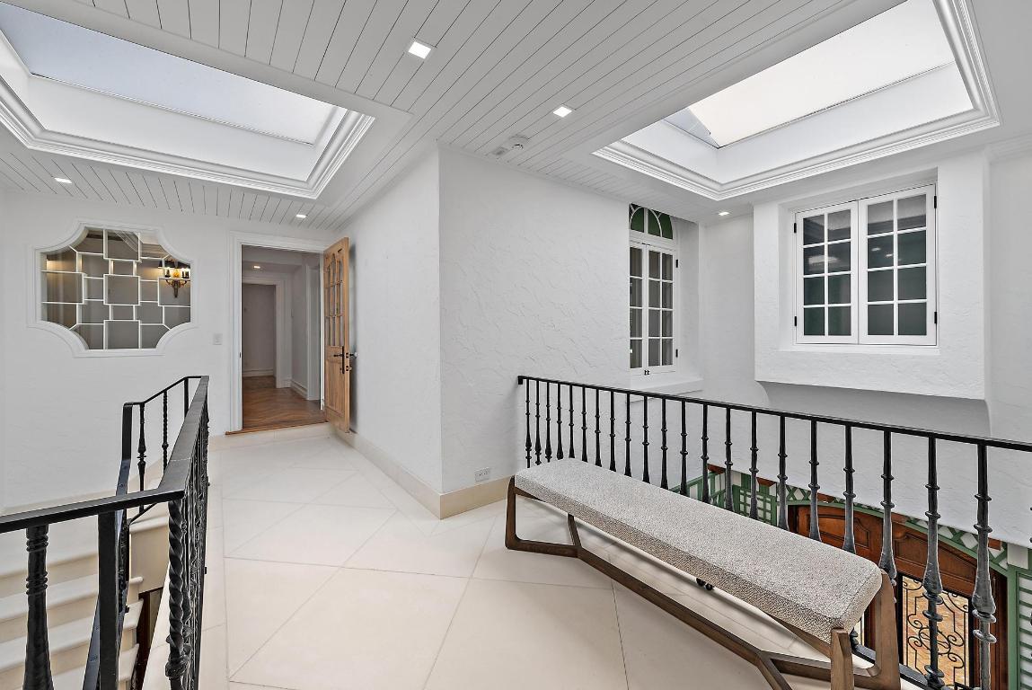 PHIPPS PLAZA - Residential