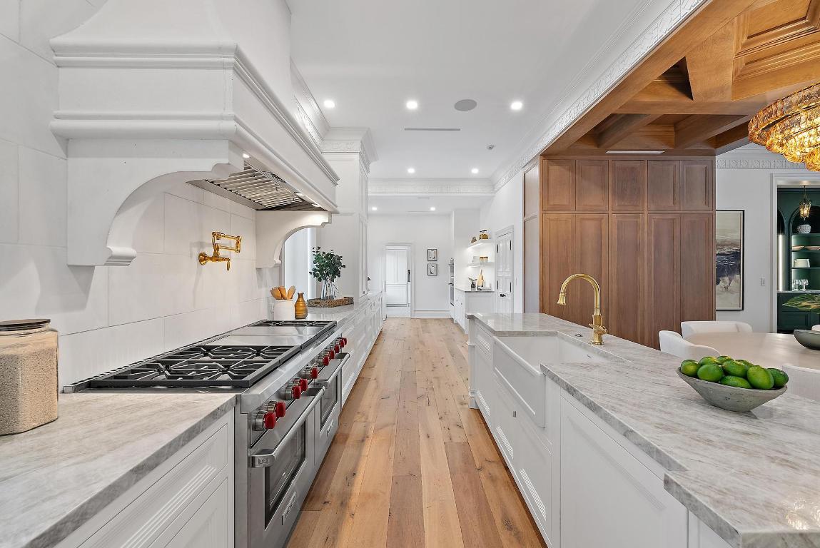 PHIPPS PLAZA - Residential