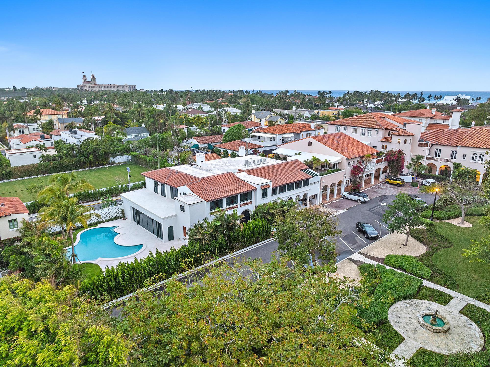 PHIPPS PLAZA - Residential