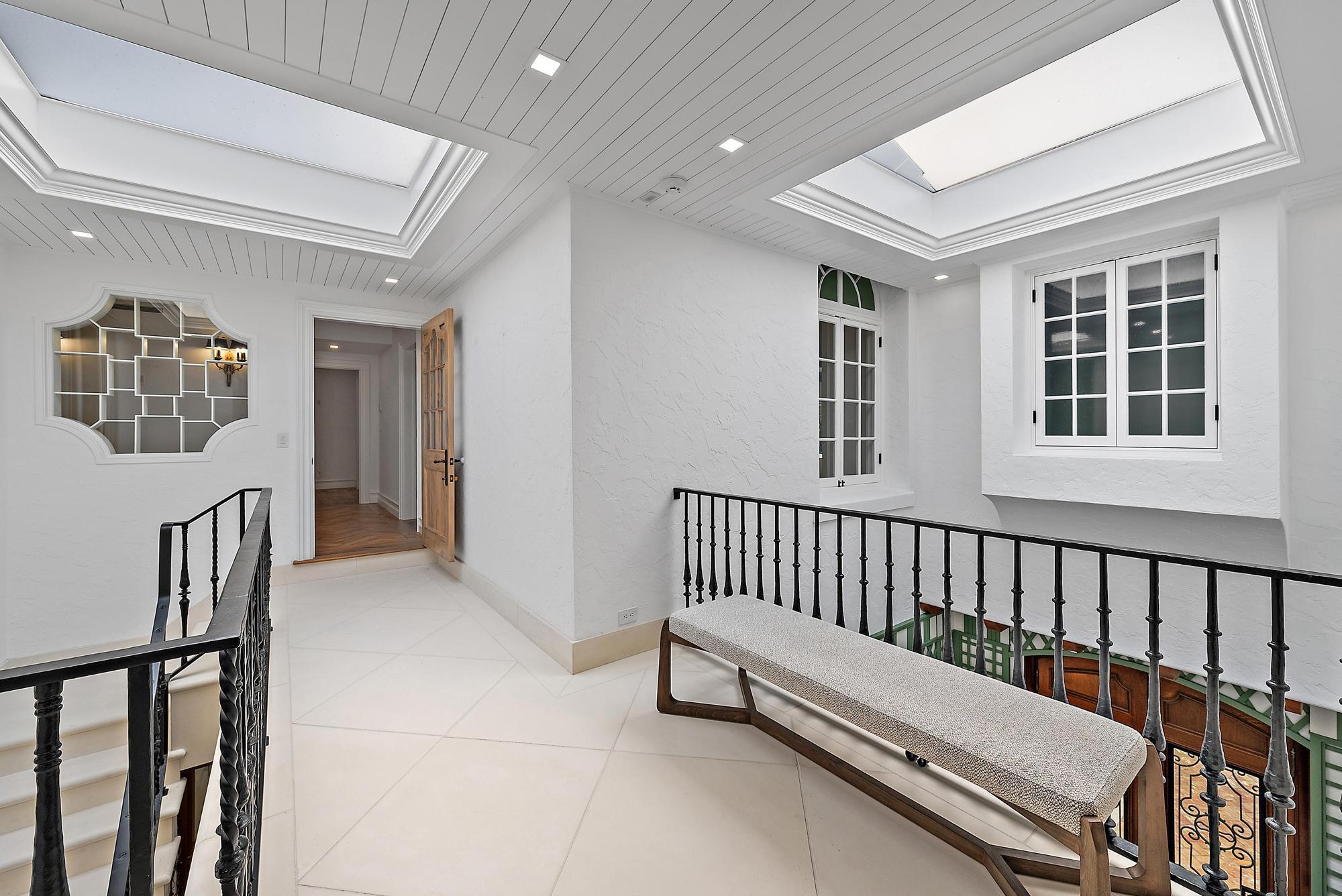 PHIPPS PLAZA - Residential