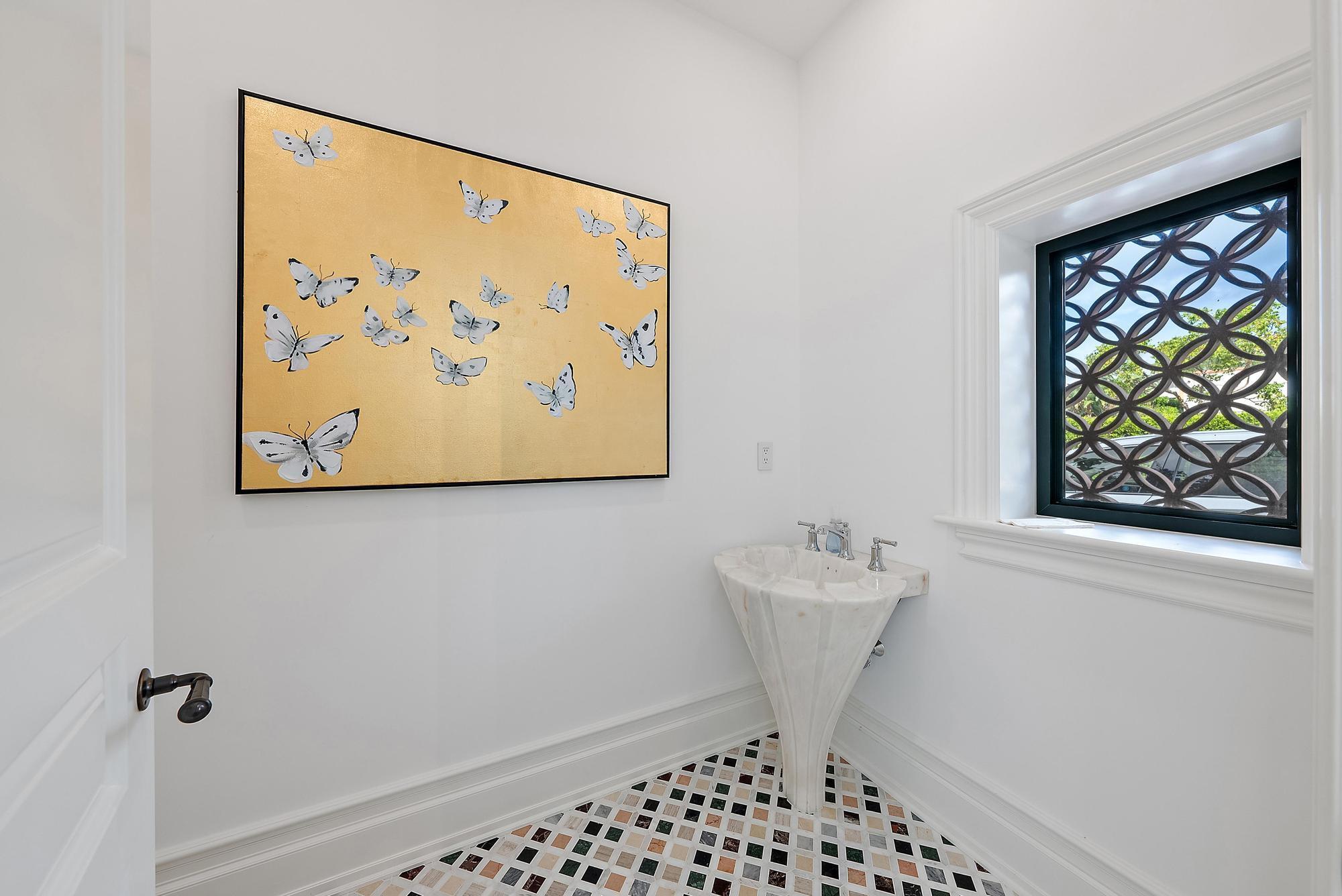 PHIPPS PLAZA - Residential