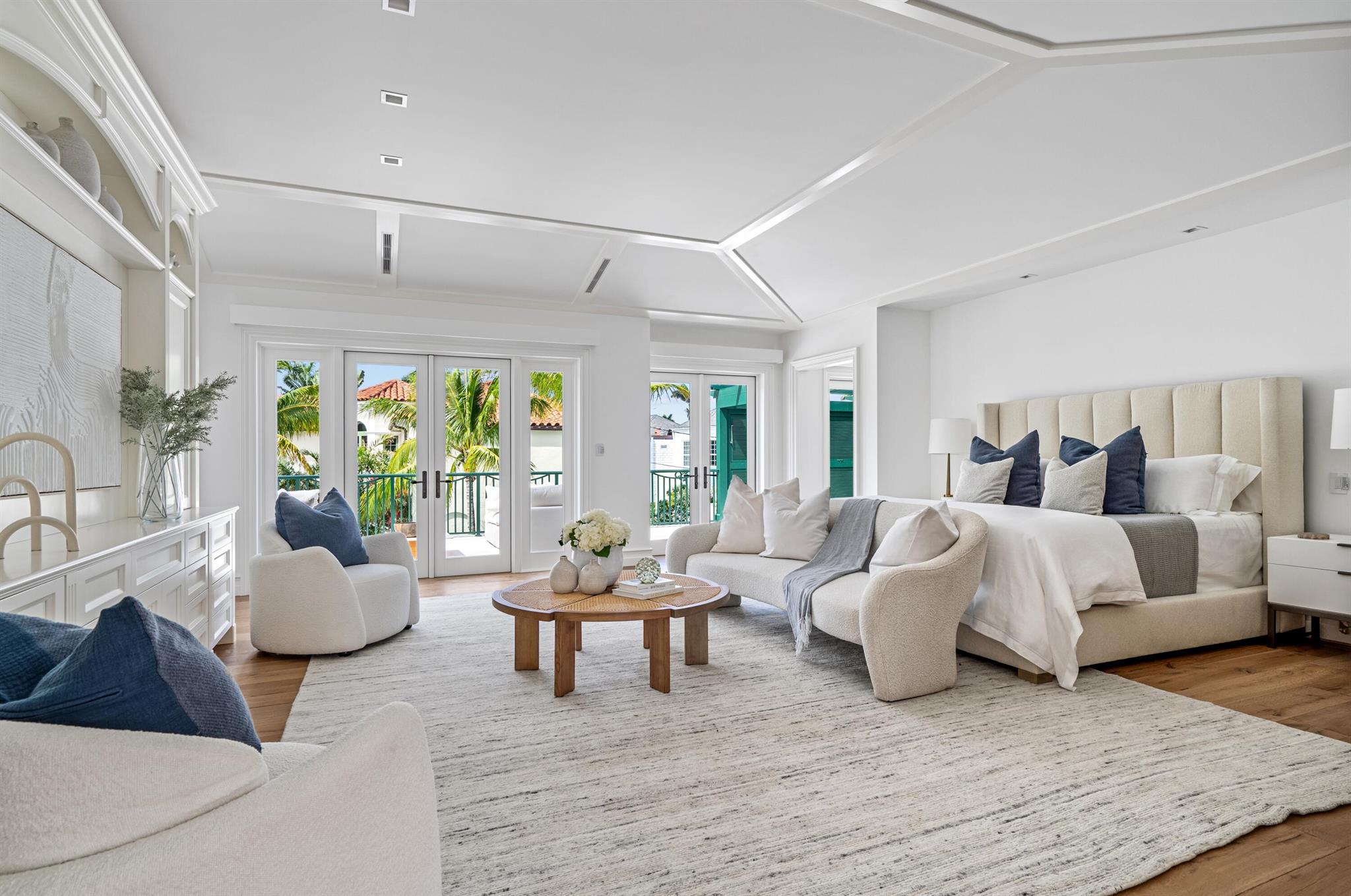 PHIPPS PLAZA - Residential