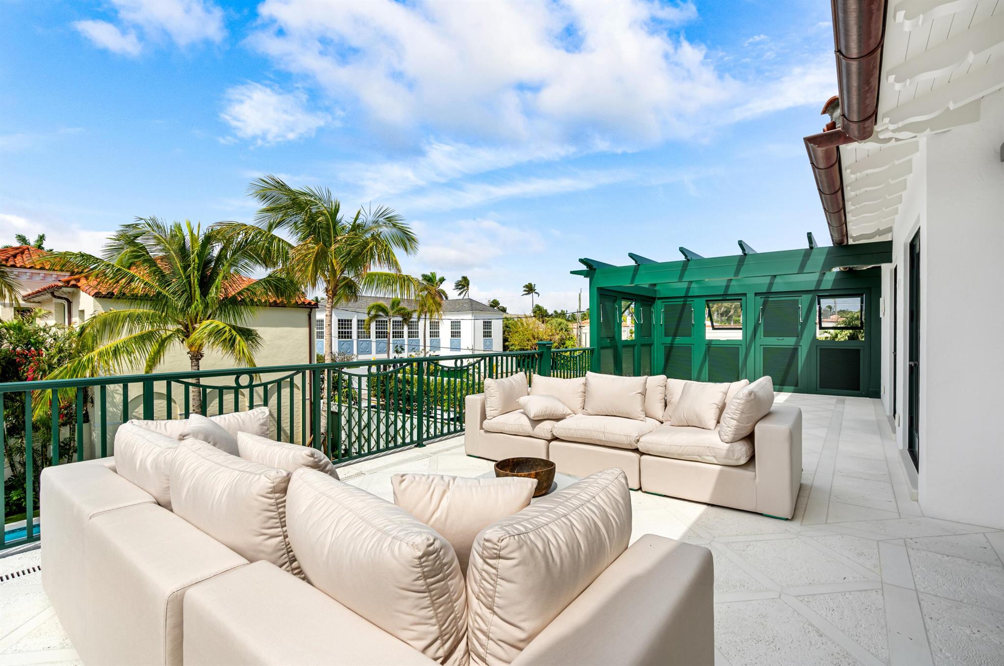 PHIPPS PLAZA - Residential