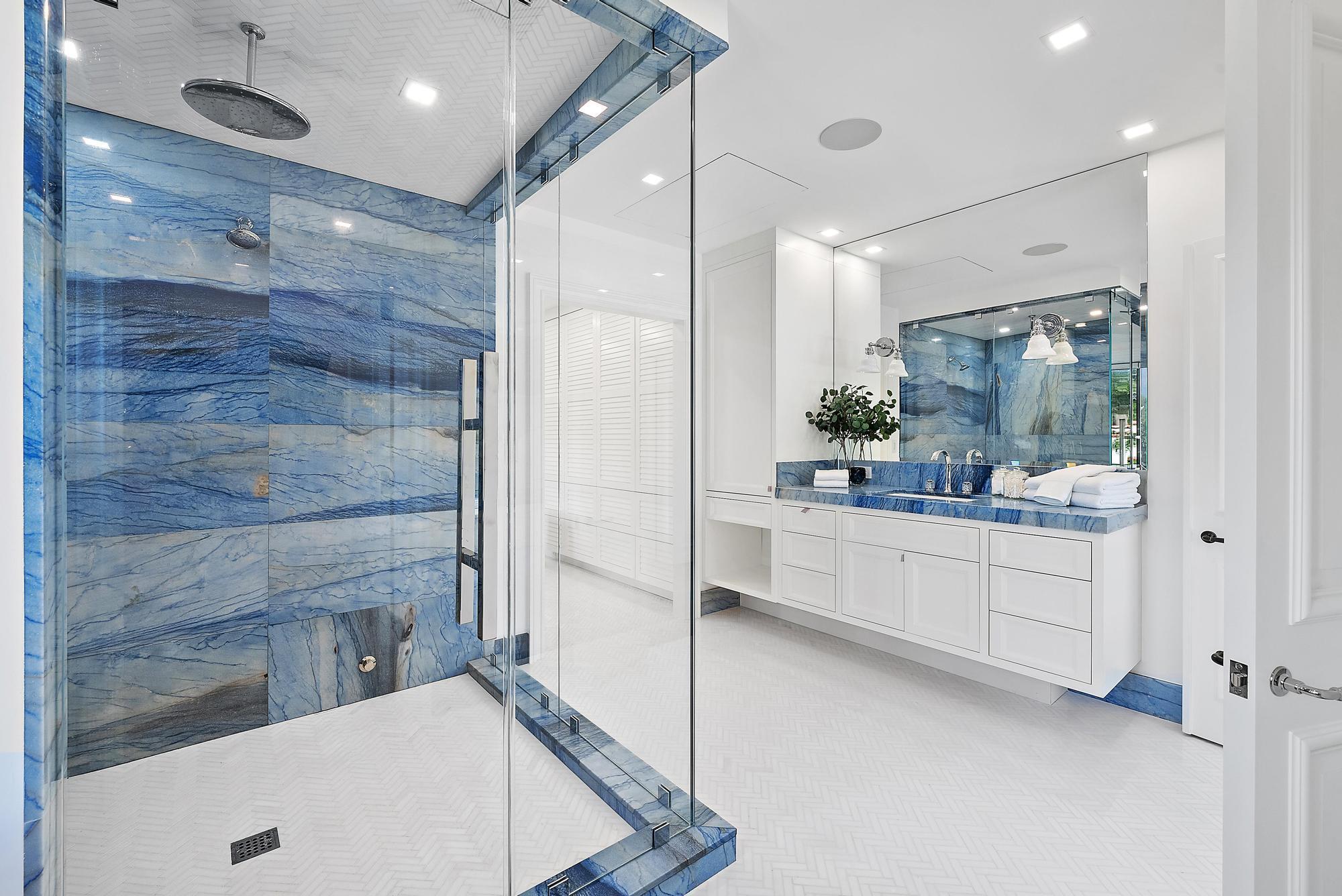 PHIPPS PLAZA - Residential