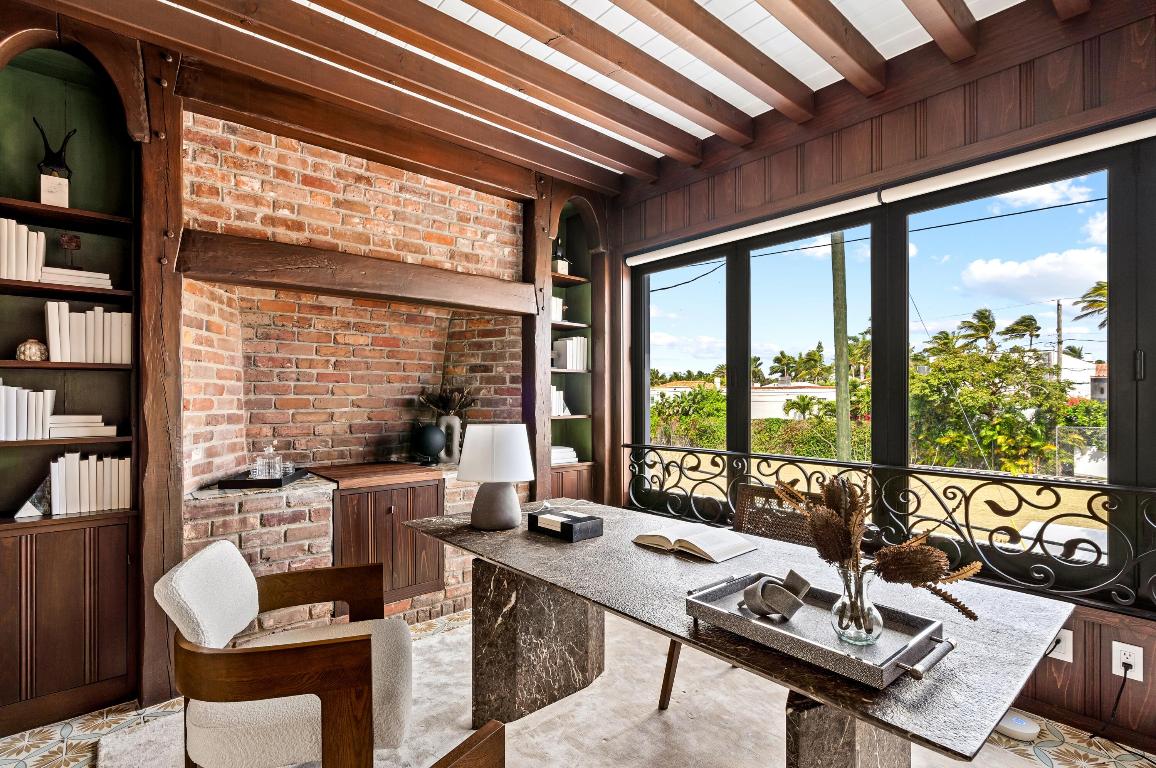 PHIPPS PLAZA - Residential