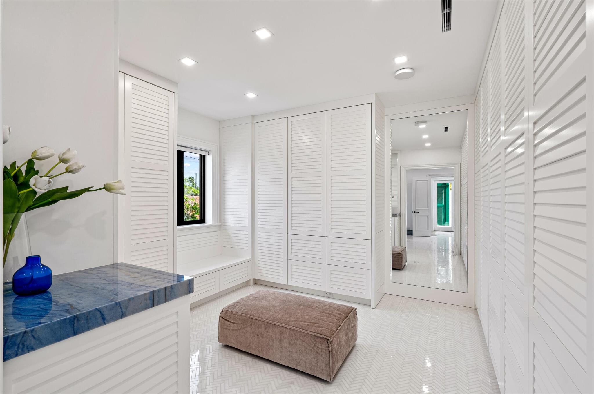 PHIPPS PLAZA - Residential