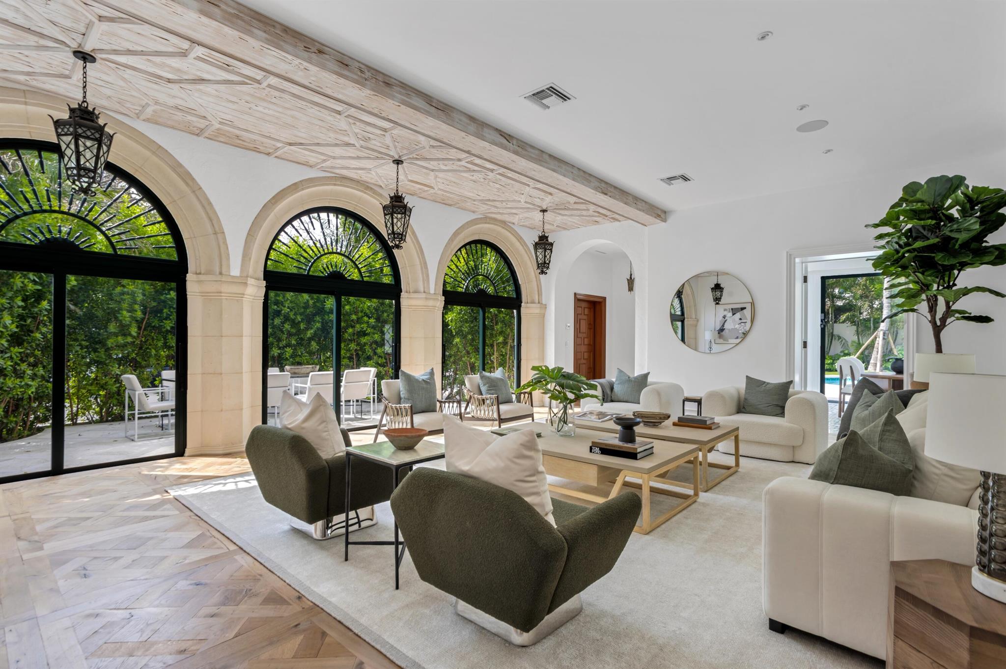 PHIPPS PLAZA - Residential