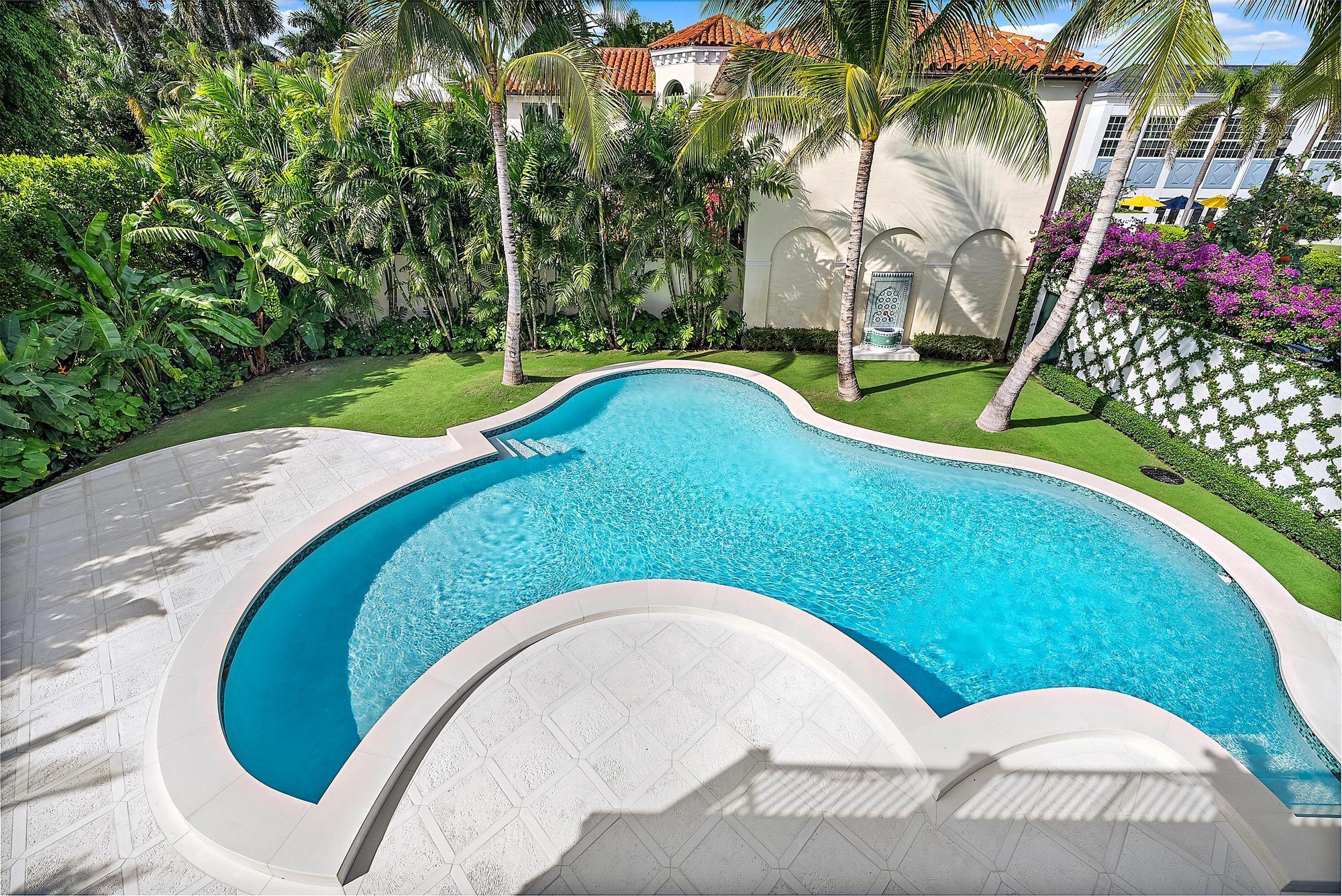 PHIPPS PLAZA - Residential