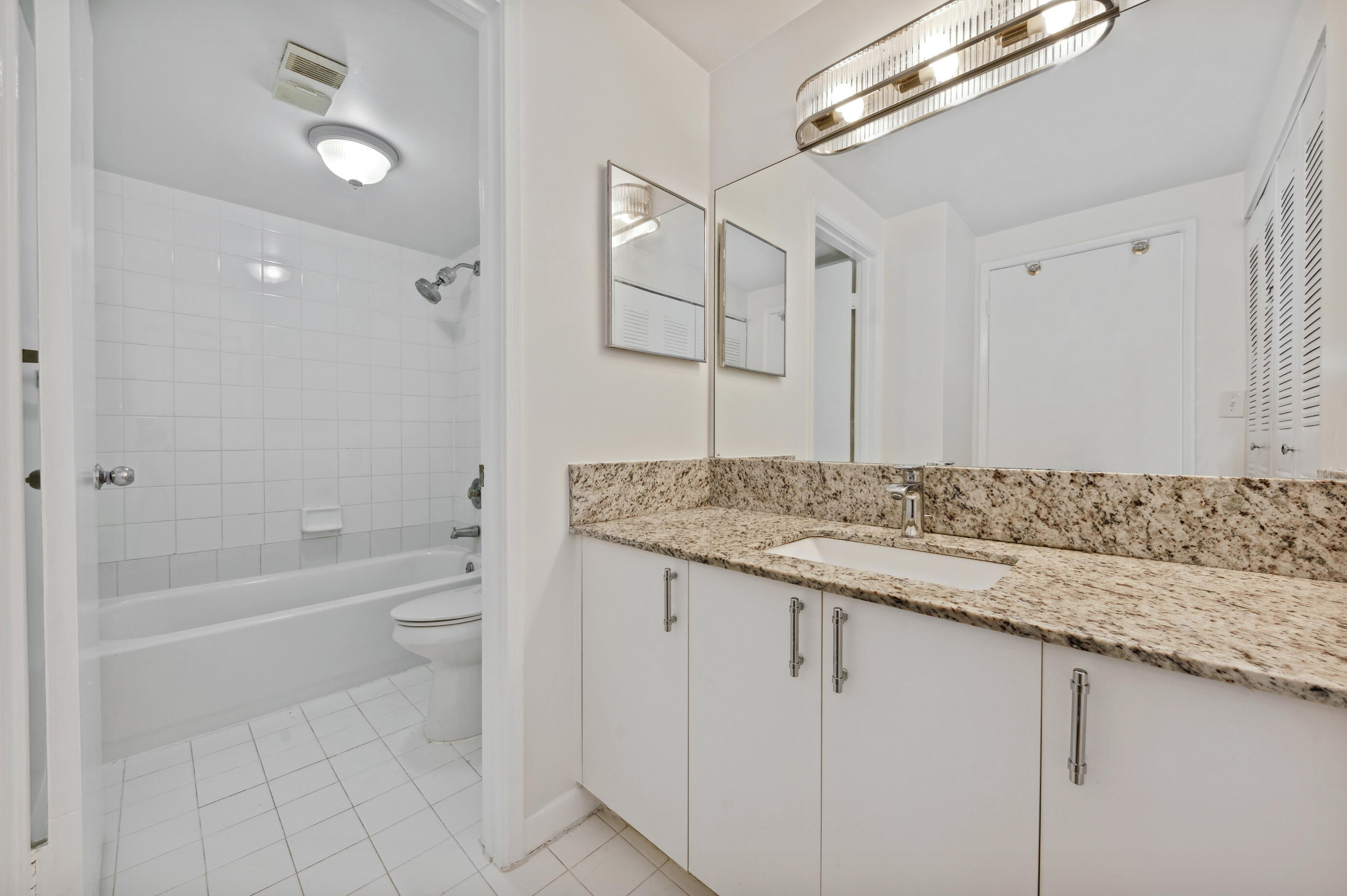 YACHT CLUB - Residential