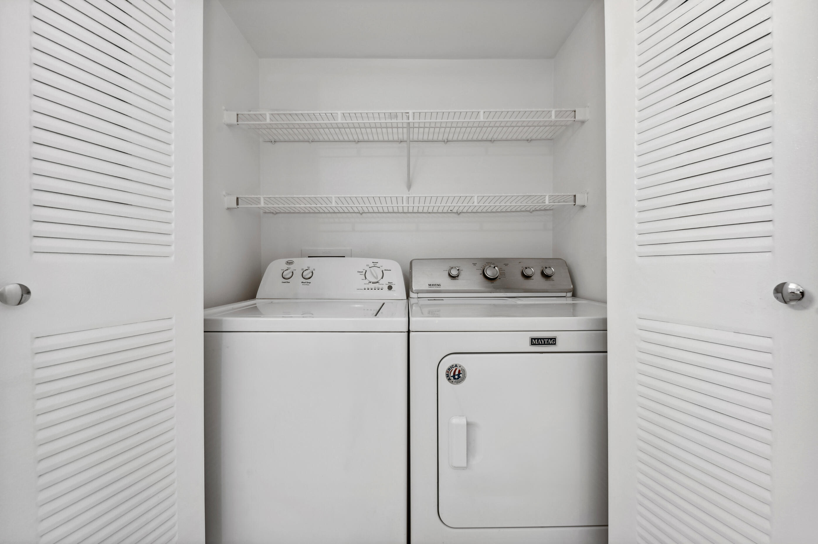 YACHT CLUB - Residential