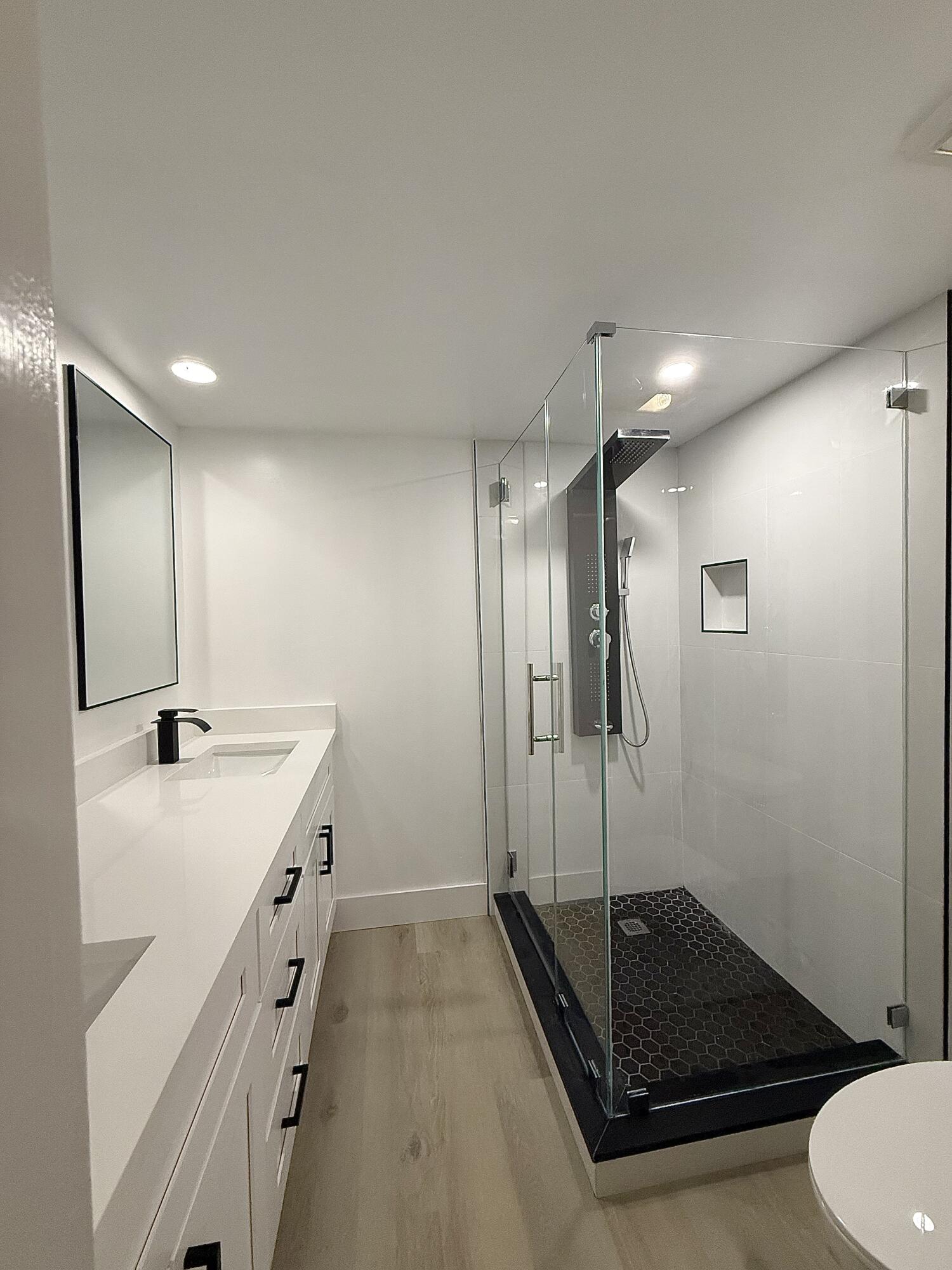 VILLAGE OF SANDALWOOD LAKES NORTH - Residential