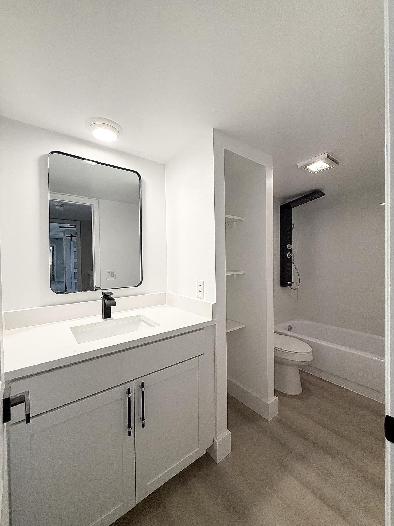 VILLAGE OF SANDALWOOD LAKES NORTH - Residential