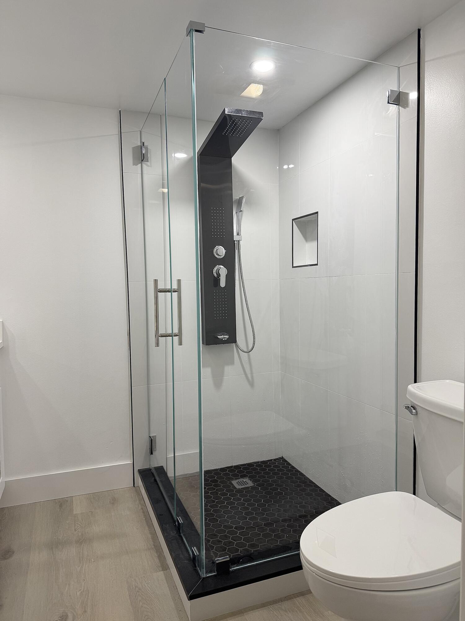 VILLAGE OF SANDALWOOD LAKES NORTH - Residential