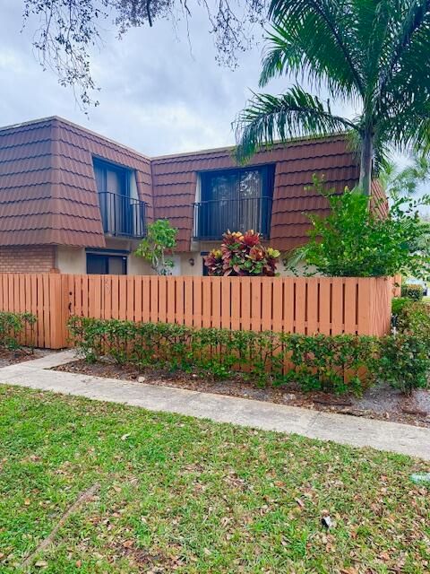 Property photo of 205 Charter Way, West Palm Beach, FL 33407