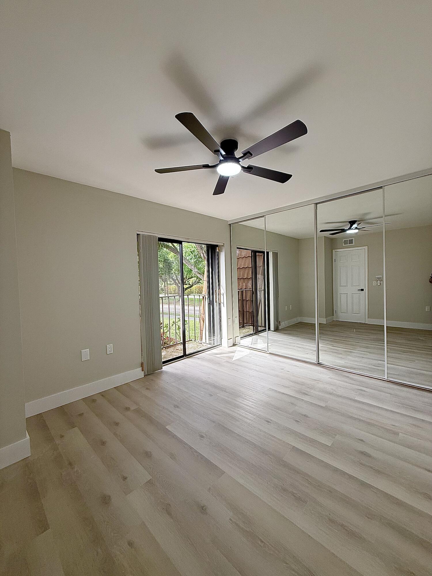 VILLAGE OF SANDALWOOD LAKES NORTH - Residential