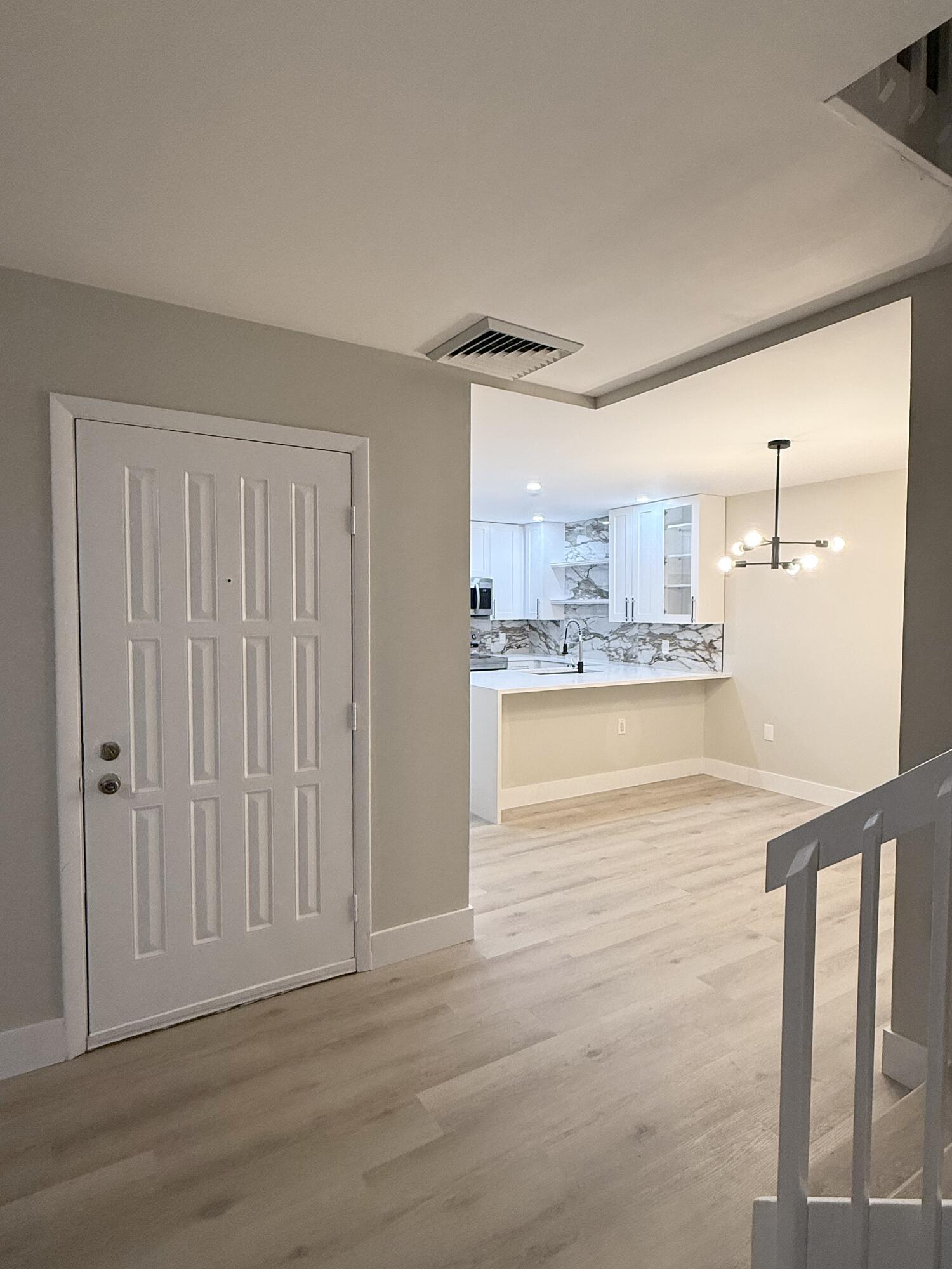 VILLAGE OF SANDALWOOD LAKES NORTH - Residential