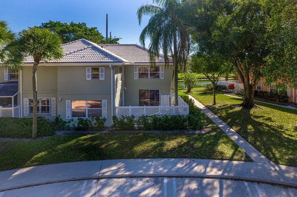 Photo of 1956 Hartford Court #25D, West Palm Beach, FL 33409 (MLS # F10543178)