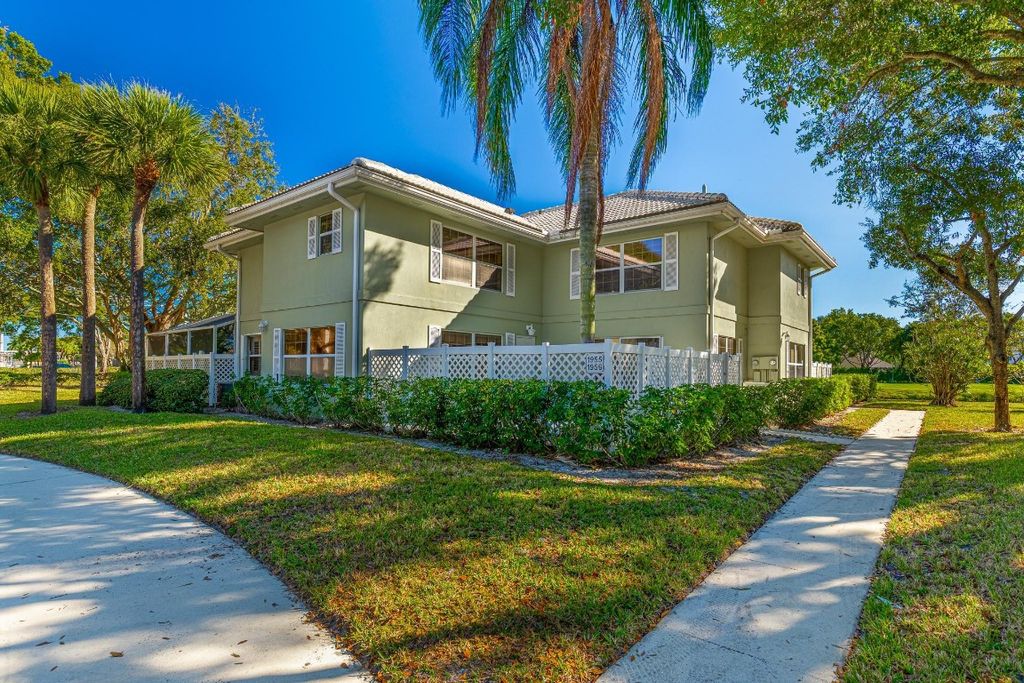 Photo of 1956 Hartford Court #25D, West Palm Beach, FL 33409 (MLS # F10543178)