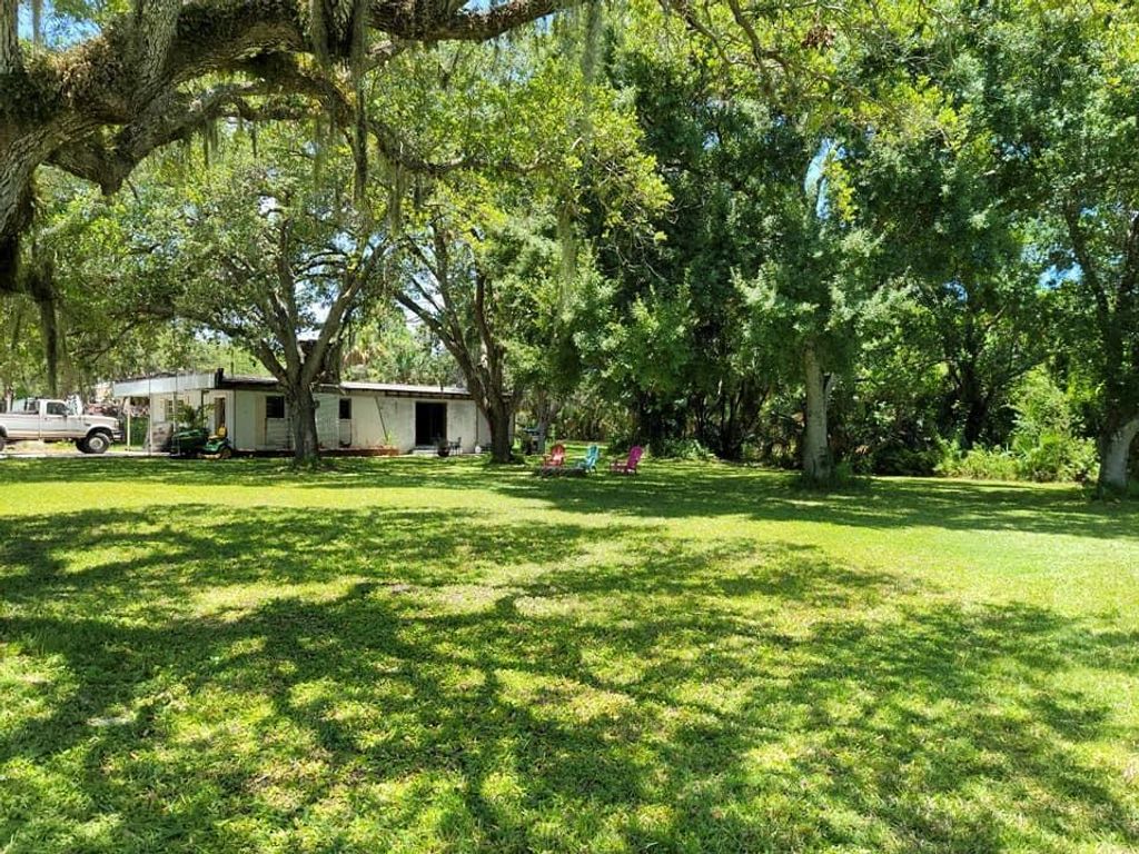 Photo of 3229 N Old Dixie Highway, Fort Pierce, FL 34946 (MLS # R10721830)