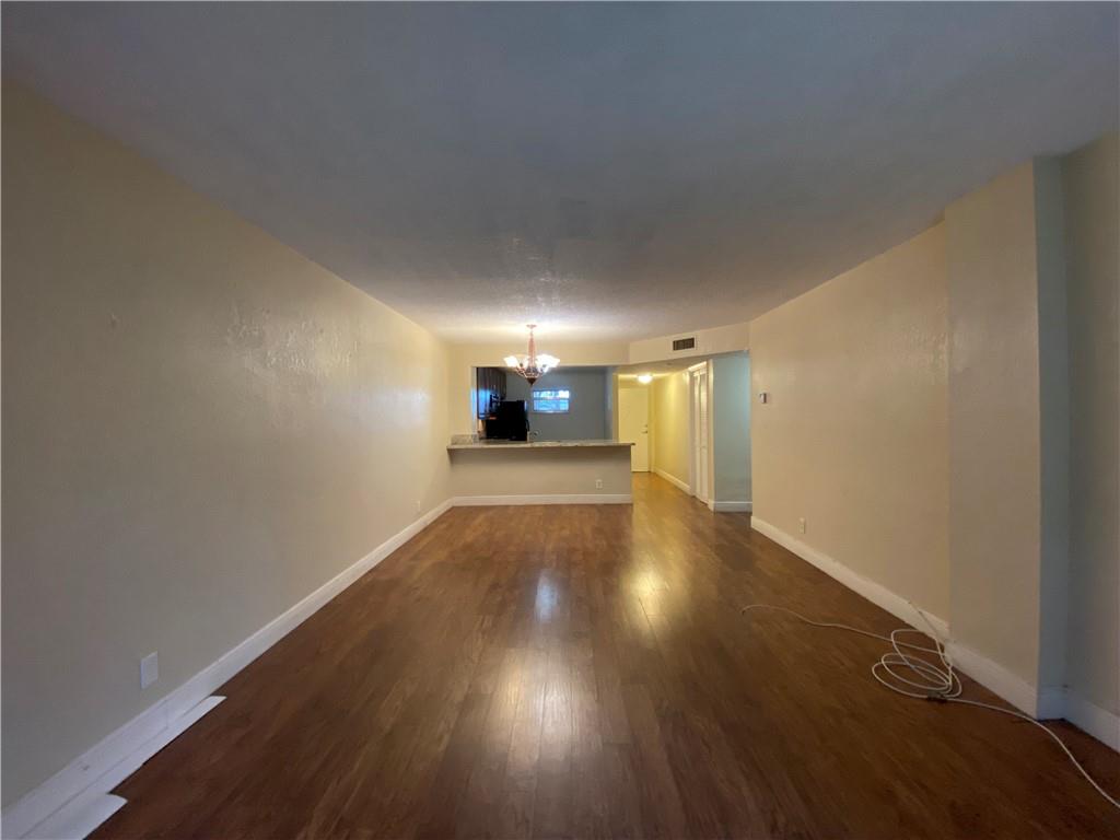 SHERWOOD SQUARE - Residential