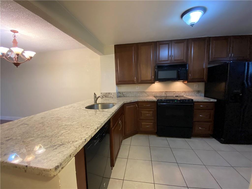 SHERWOOD SQUARE - Residential