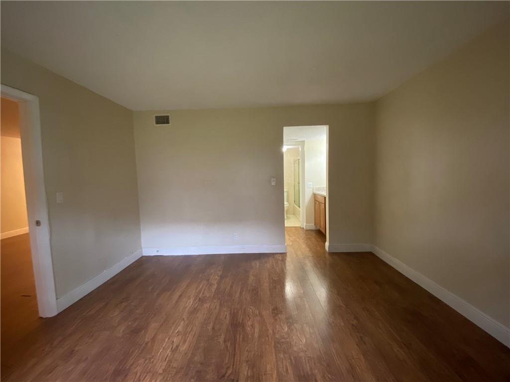 SHERWOOD SQUARE - Residential