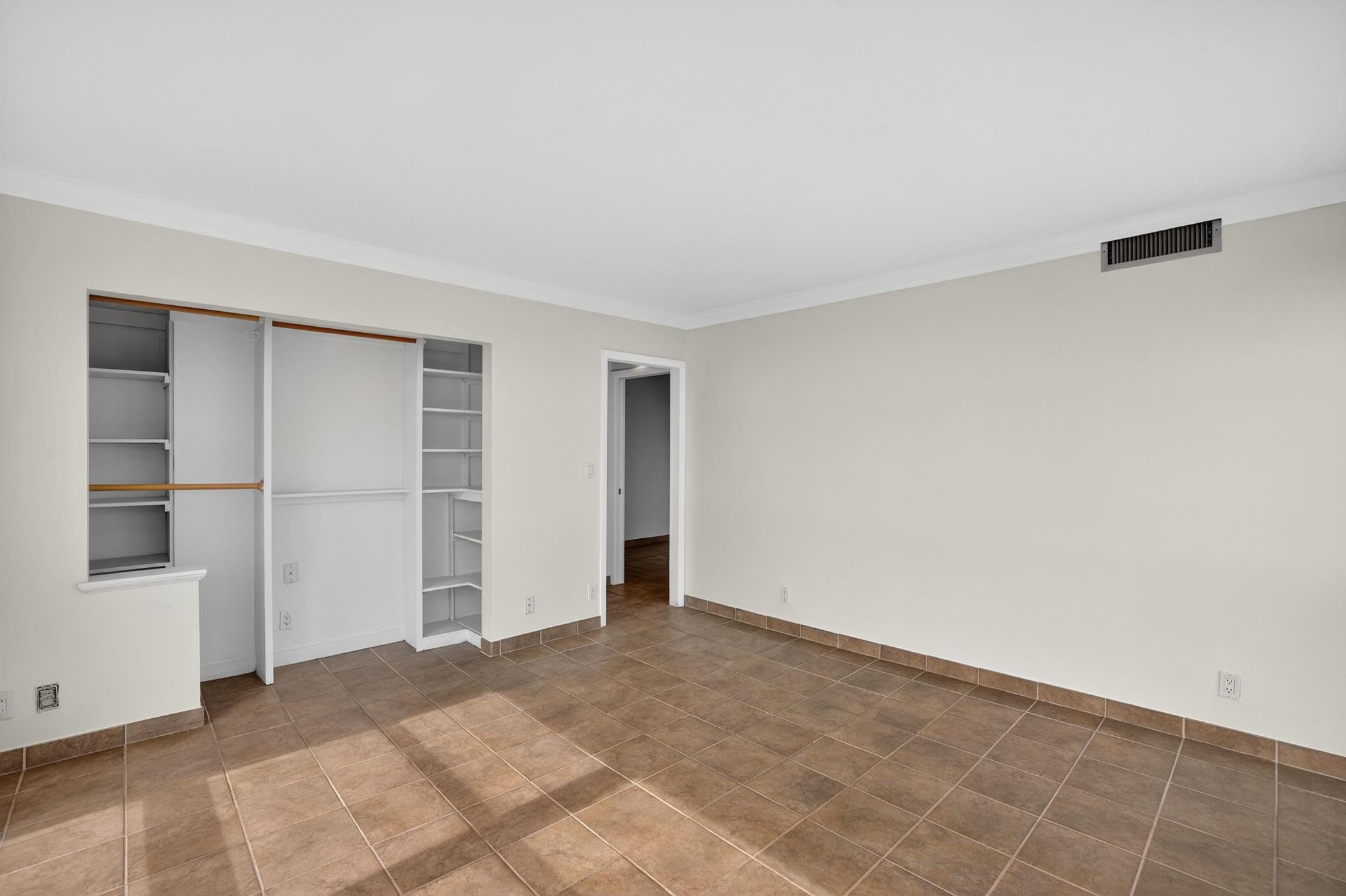 Embassy Tower - Residential