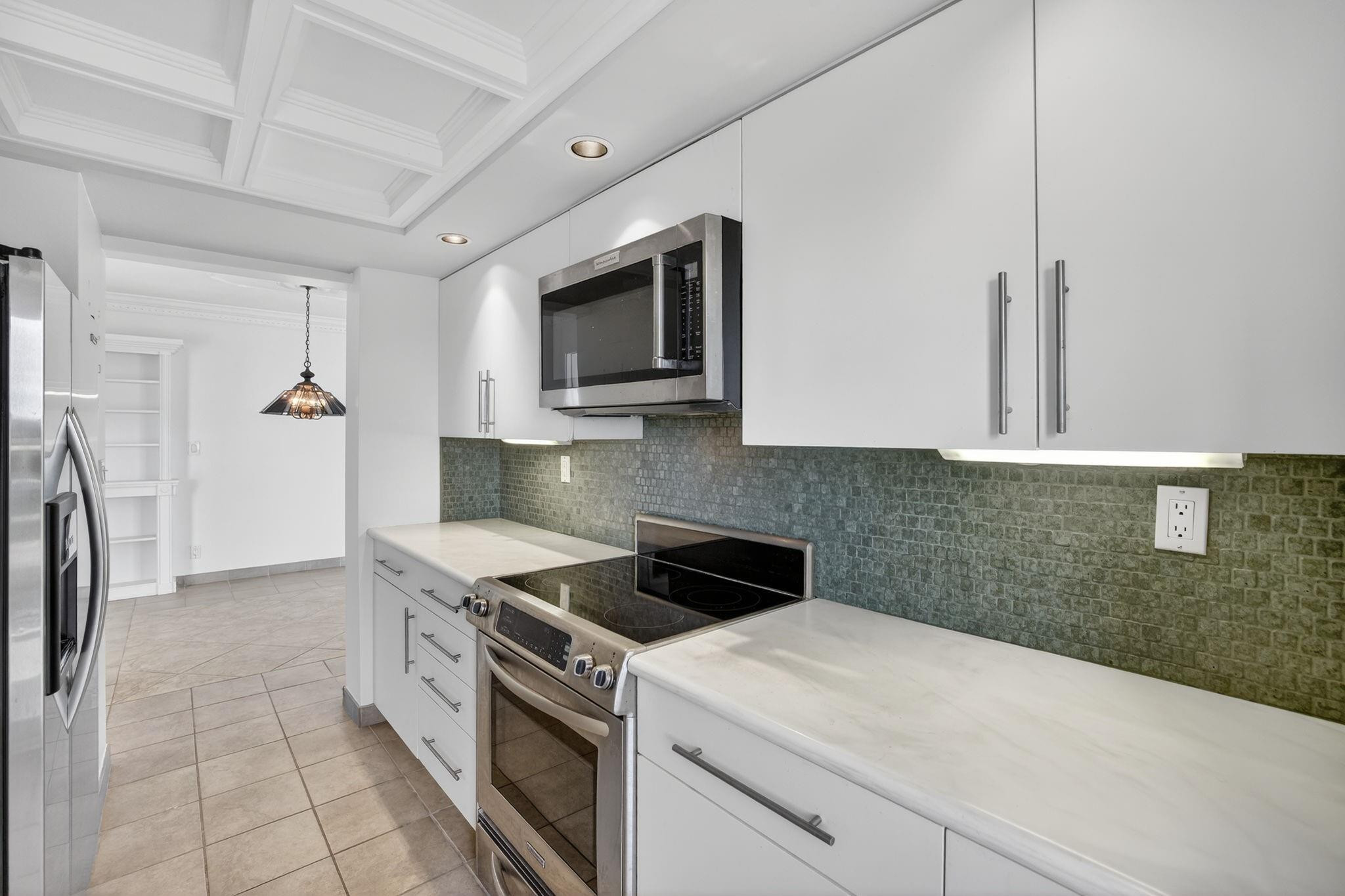 Embassy Tower - Residential