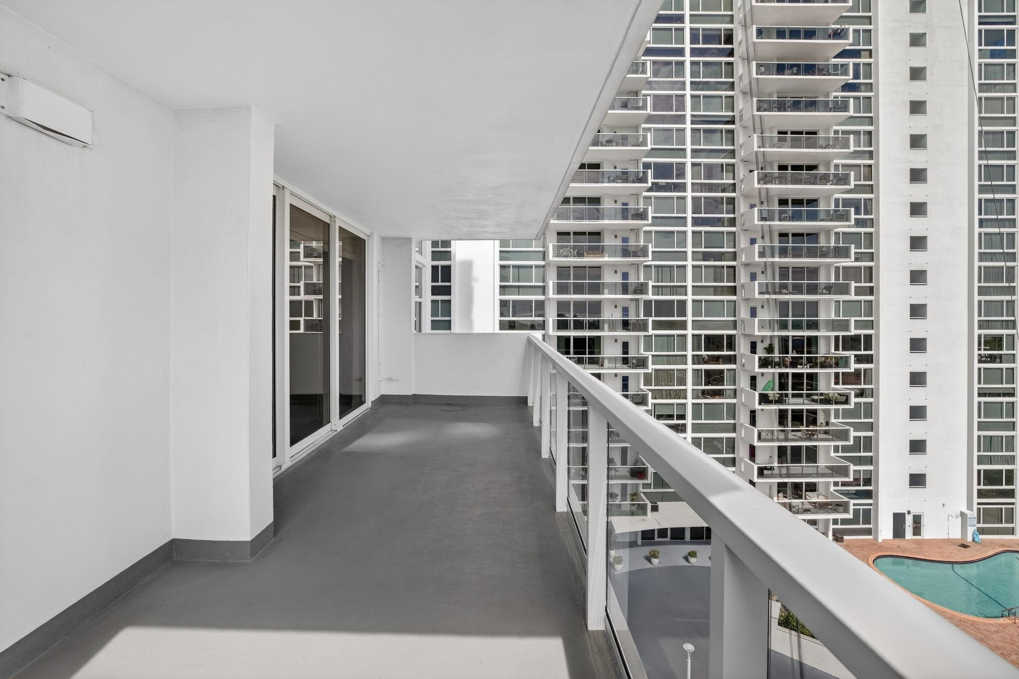 Embassy Tower - Residential