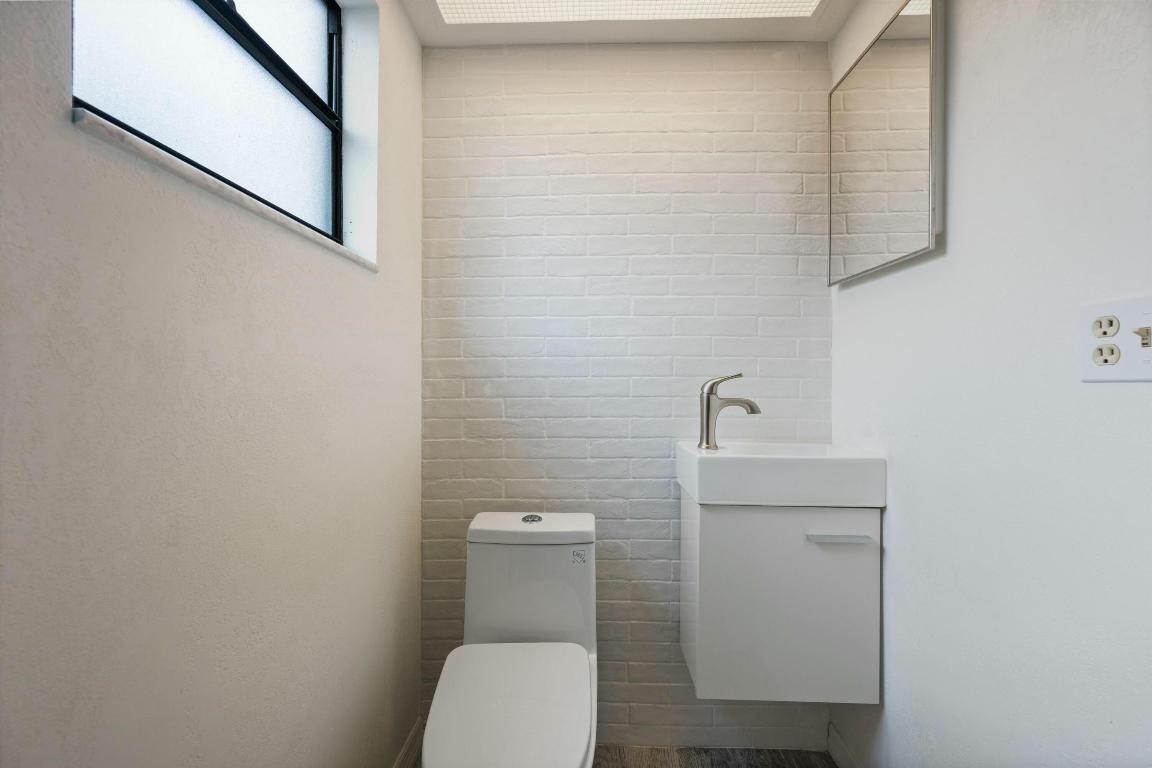 LA MANCHA 2 - Residential Lease