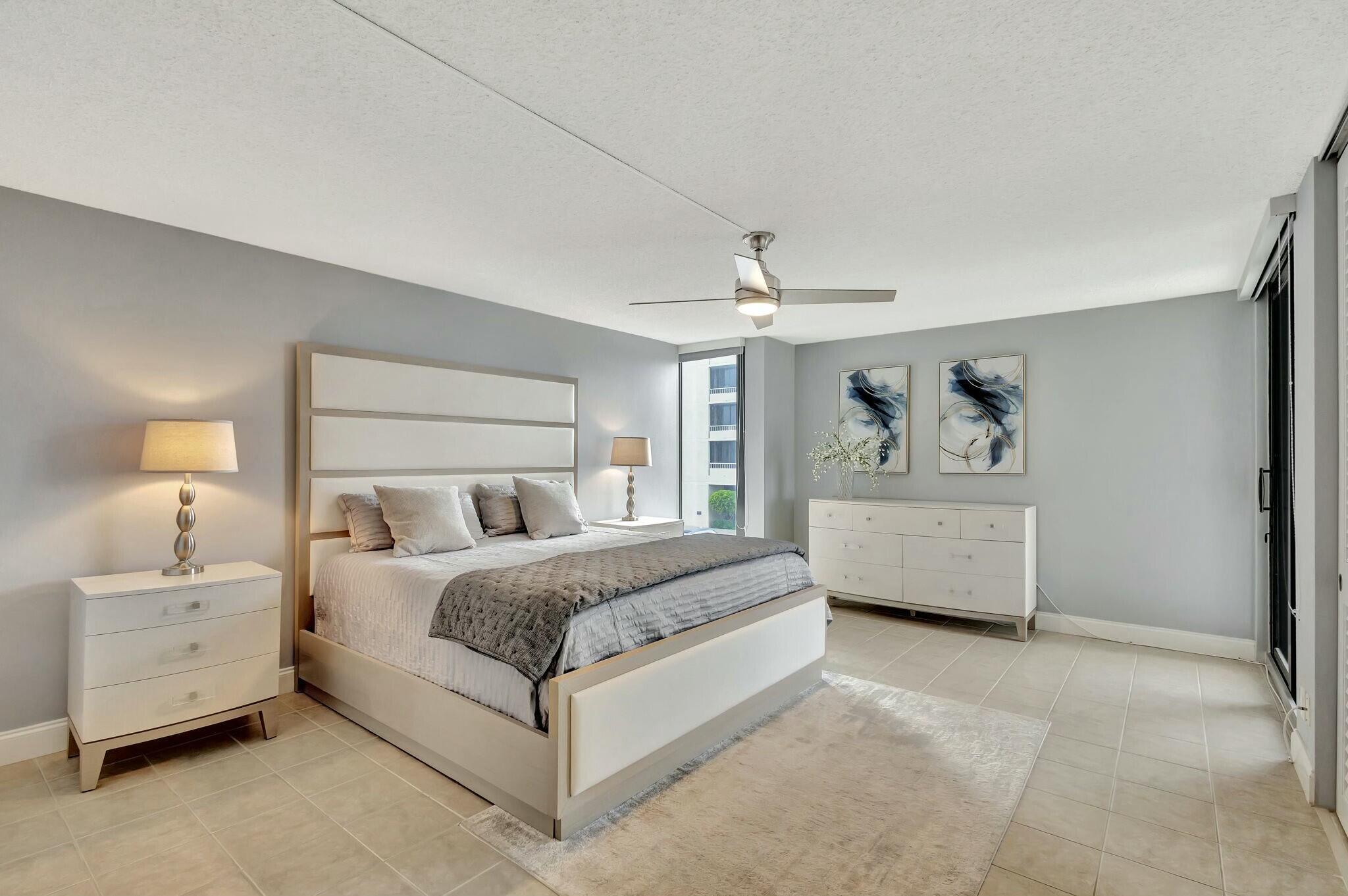 5550 N Ocean Drive 2b