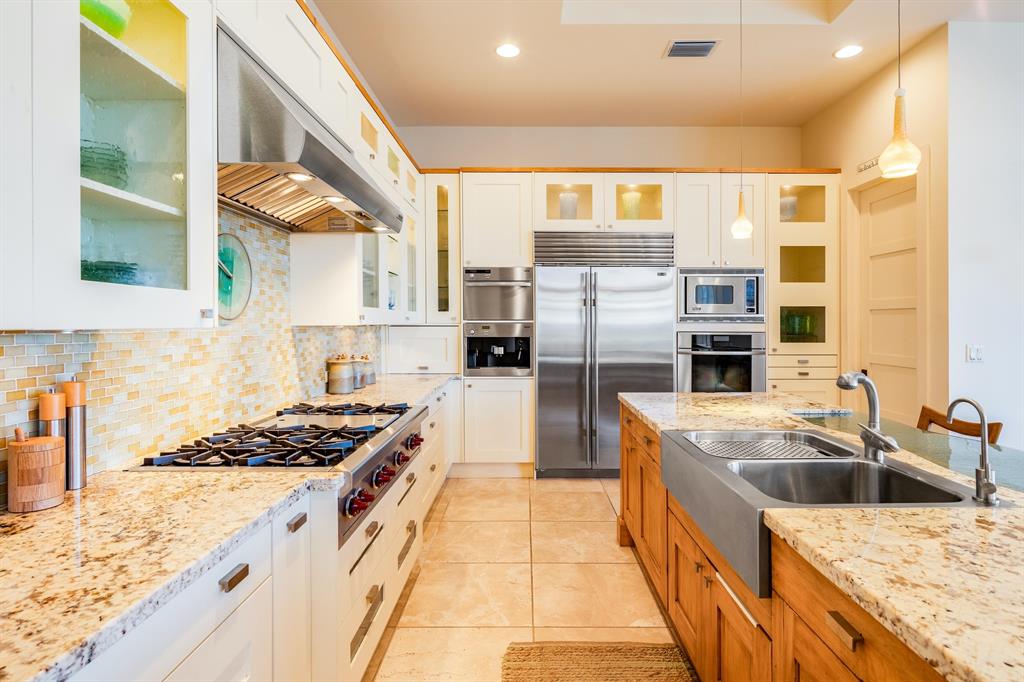 SHORE VIEW - Residential