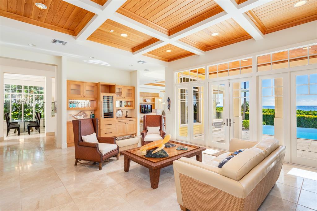 SHORE VIEW - Residential