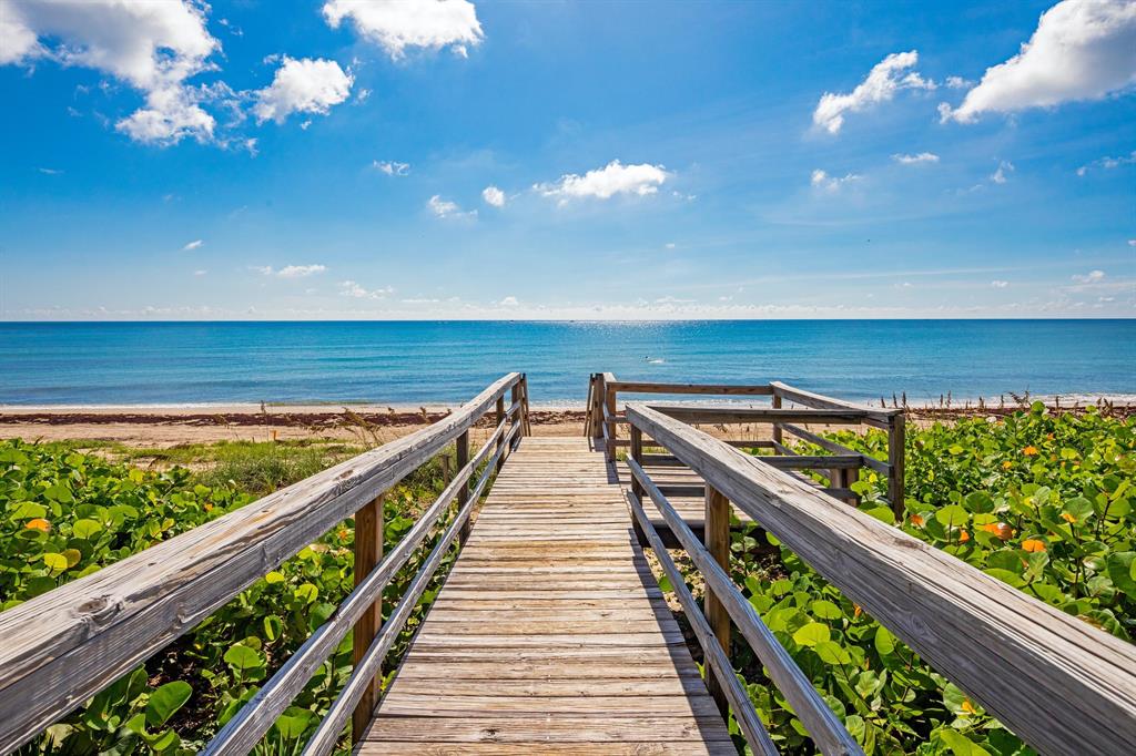 SHORE VIEW - Residential