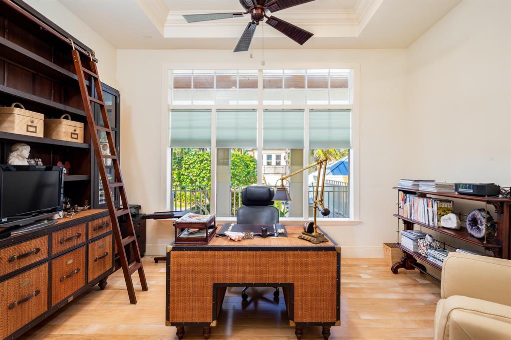 SHORE VIEW - Residential