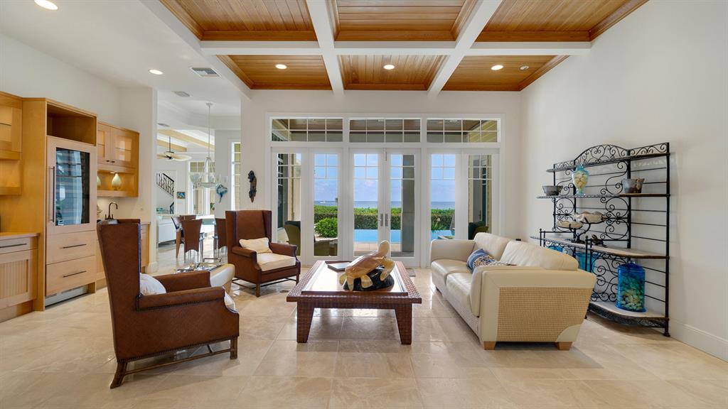 SHORE VIEW - Residential