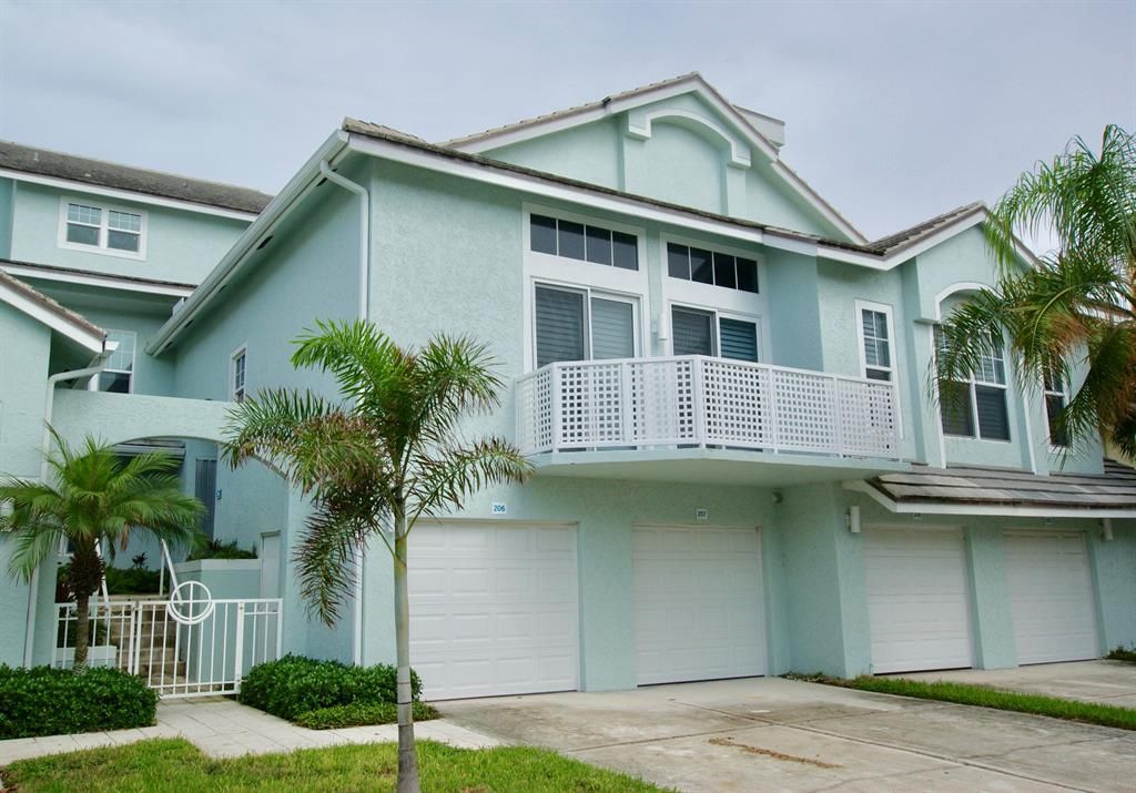 Photo of 206 Mainsail Circle, Jupiter, FL 33477 (MLS # R10855021)