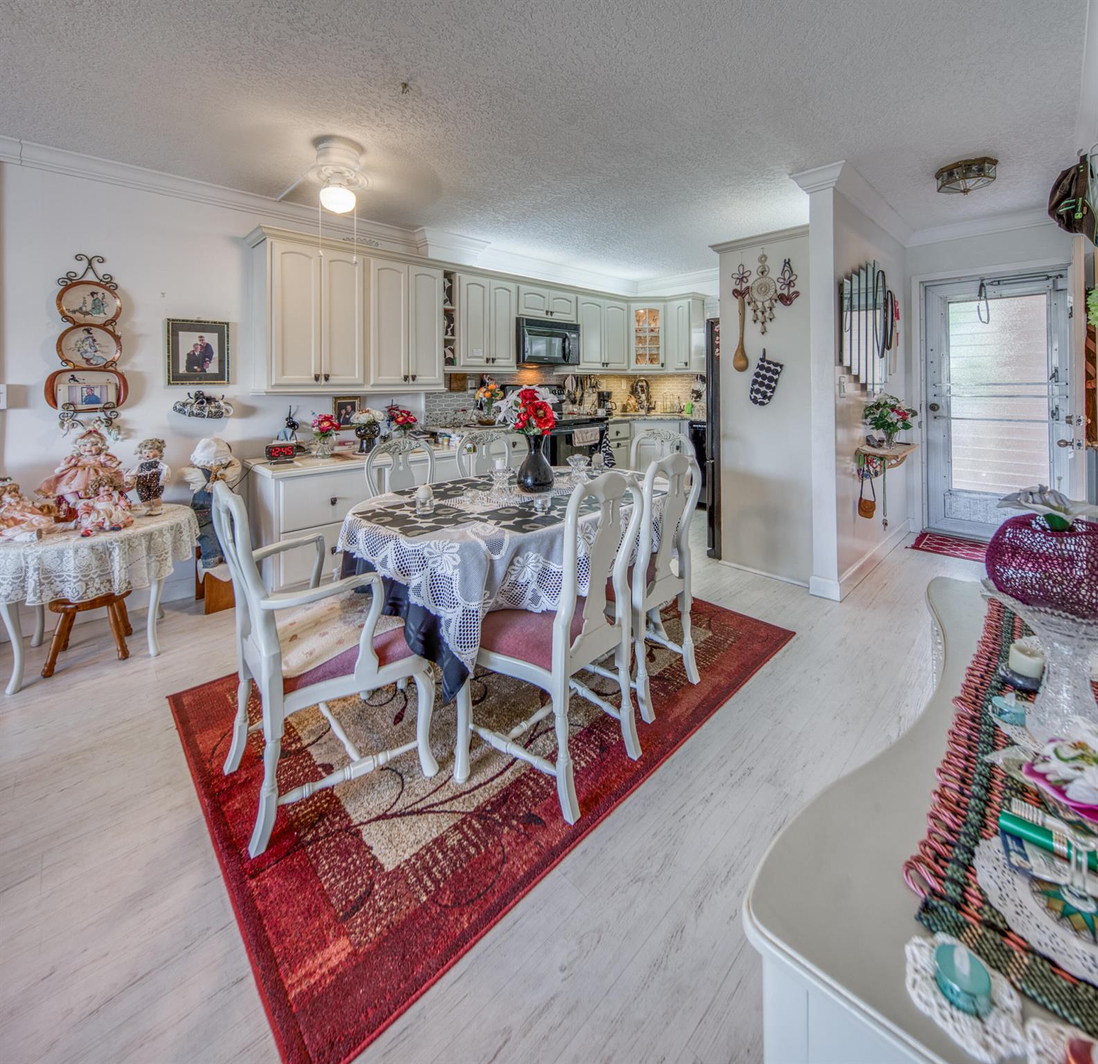 LAKE CLARKE GARDENS COND - Residential